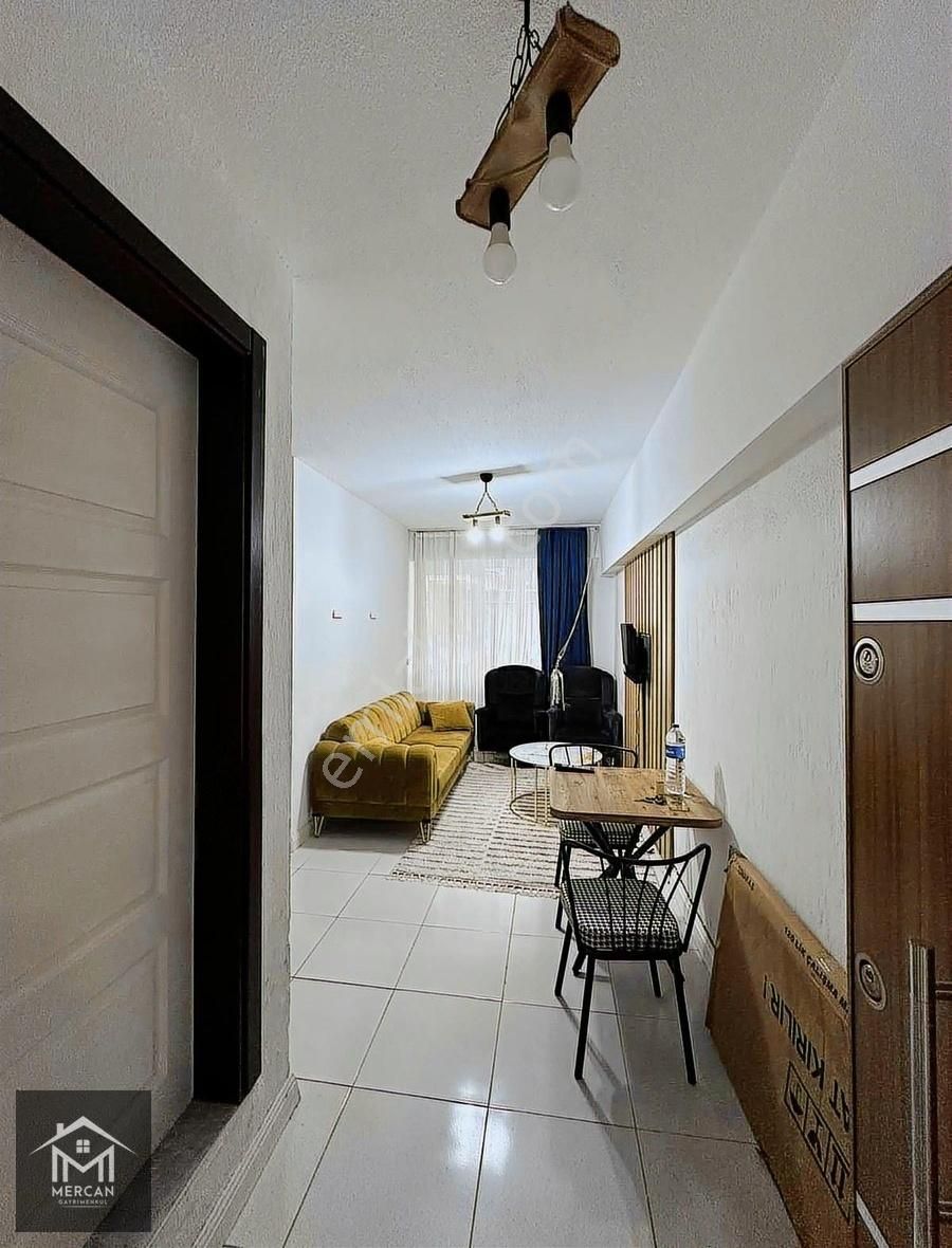 Mercan'dan Üniversite Yakını 1+1 Eşyalı ,bahçeli Satılık Apart !