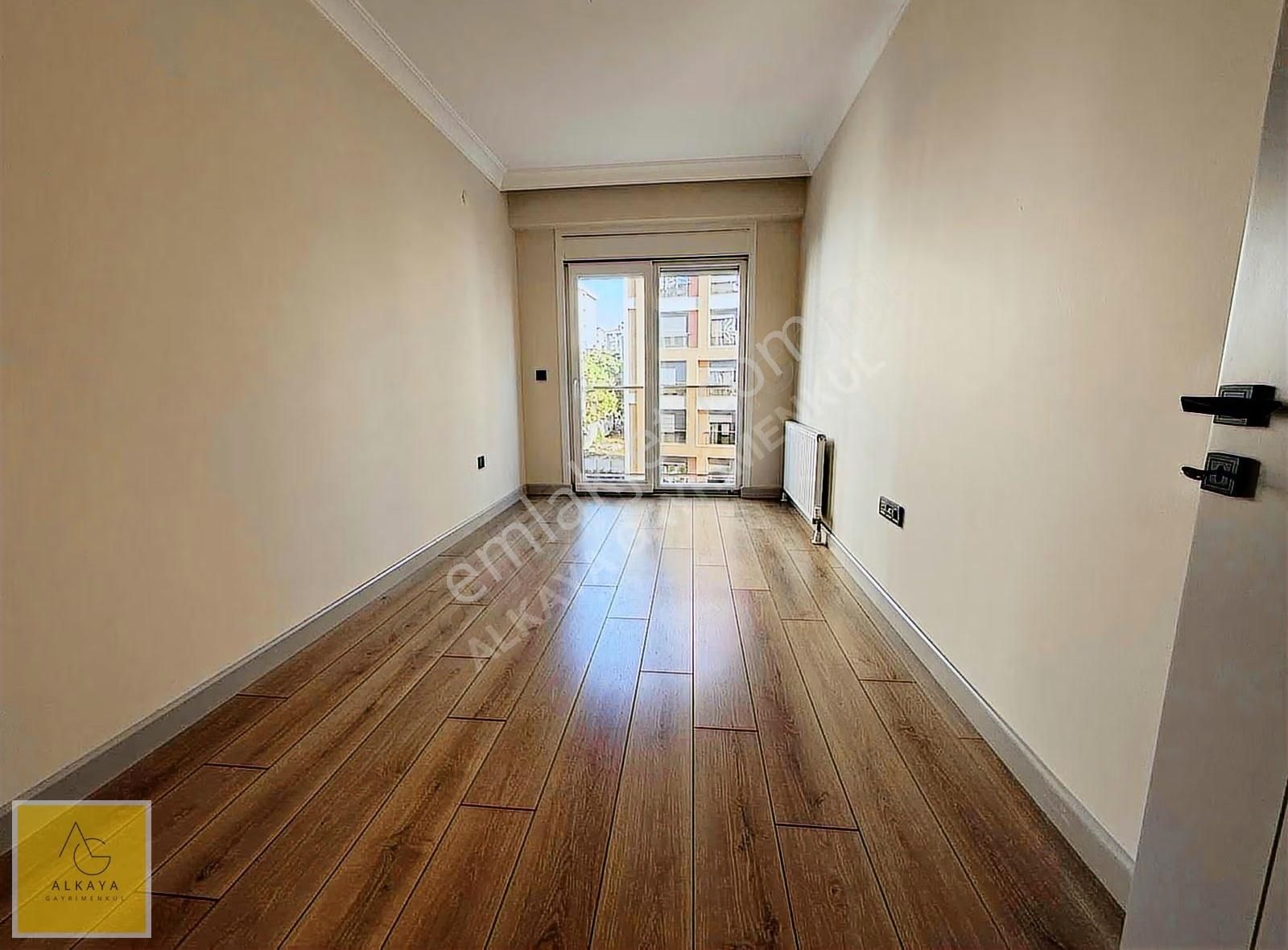 Alkaya'dan Erenköy'de Satılık 2+1 Boş Daire Havuzlu Site İçinde - Görsel 17