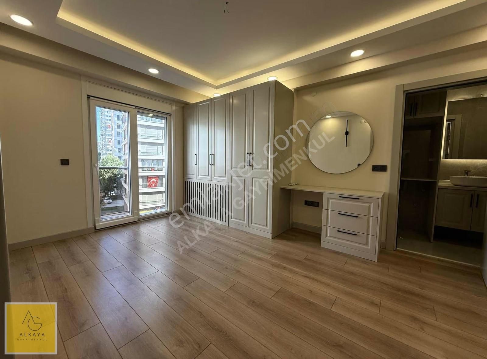 Alkaya'dan Erenköy'de Satılık 2+1 Boş Daire Havuzlu Site İçinde - Görsel 6