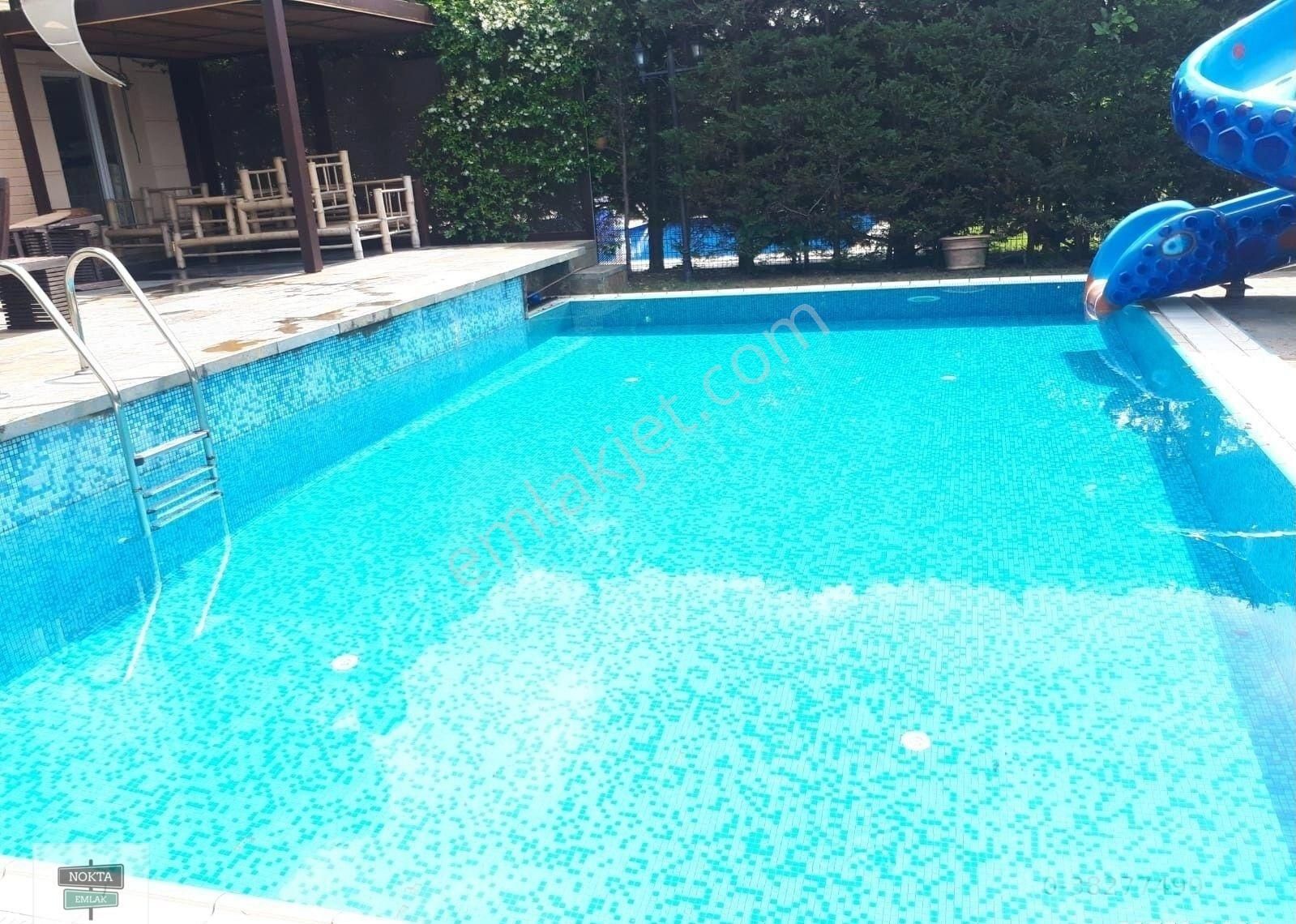 Nokta'dan Marenegro'da Açık/kapalı Havuzlu Geniş Bahçeli Köşe - Görsel 7