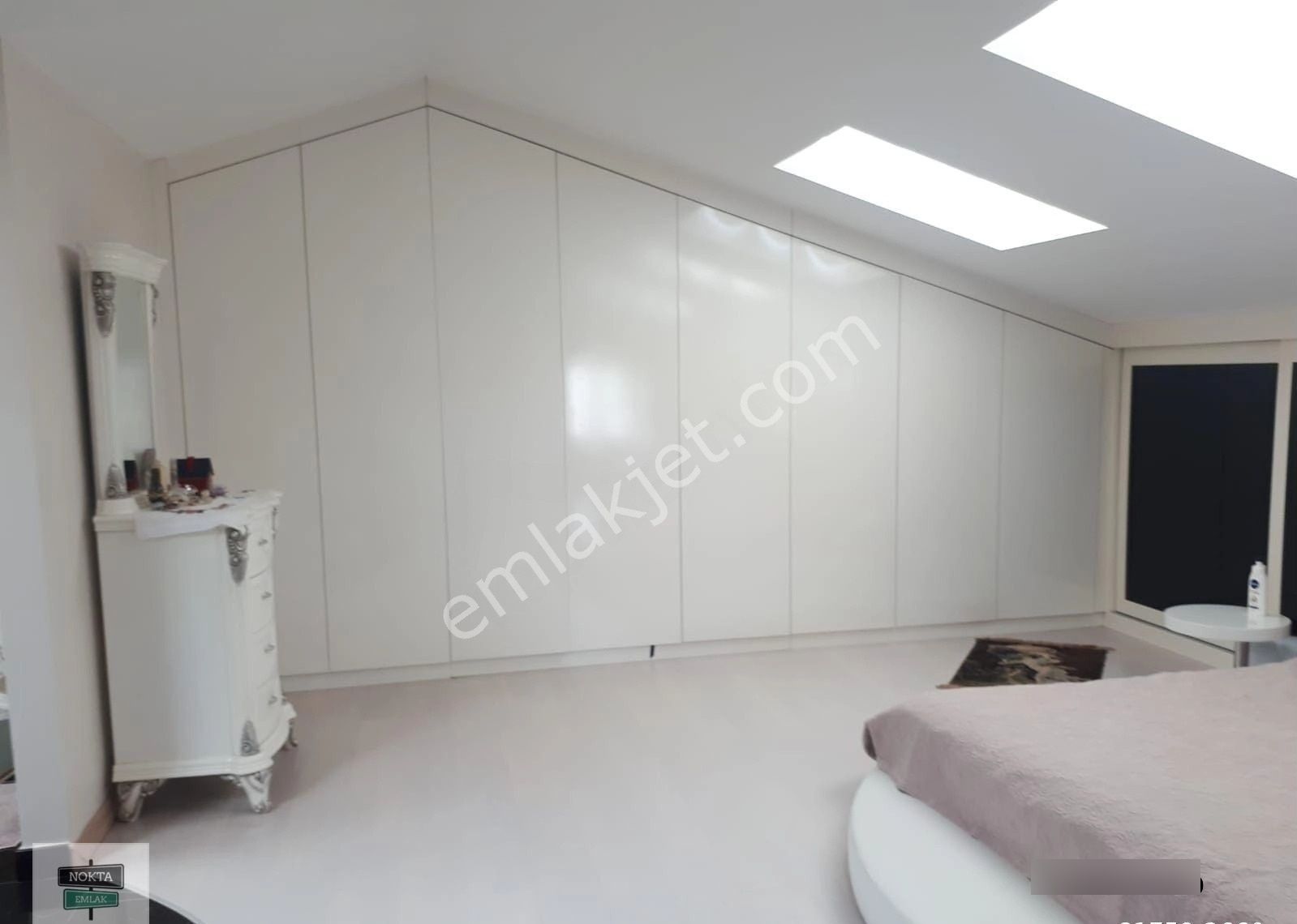 Nokta'dan Marenegro'da Açık/kapalı Havuzlu Geniş Bahçeli Köşe - Görsel 8