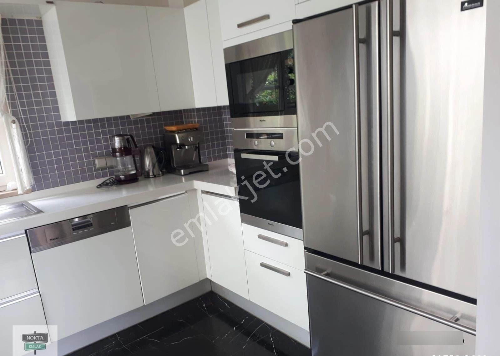 Nokta'dan Marenegro'da Açık/kapalı Havuzlu Geniş Bahçeli Köşe - Görsel 22