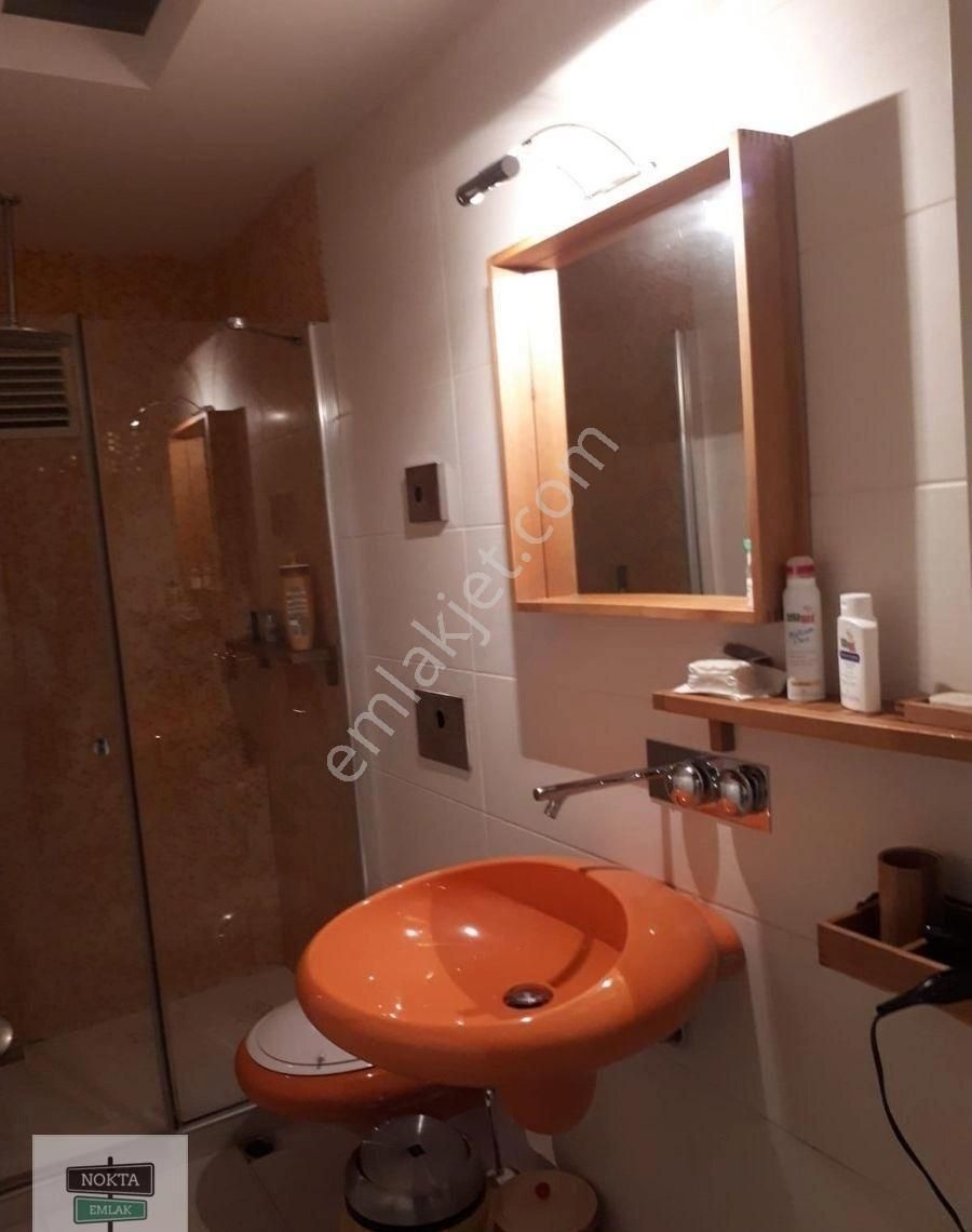 Nokta'dan Marenegro'da Açık/kapalı Havuzlu Geniş Bahçeli Köşe - Görsel 24