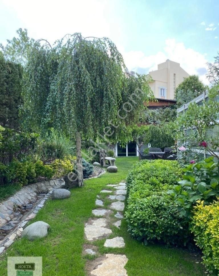 Nokta'dan Marenegro'da Açık/kapalı Havuzlu Geniş Bahçeli Köşe - Görsel 16