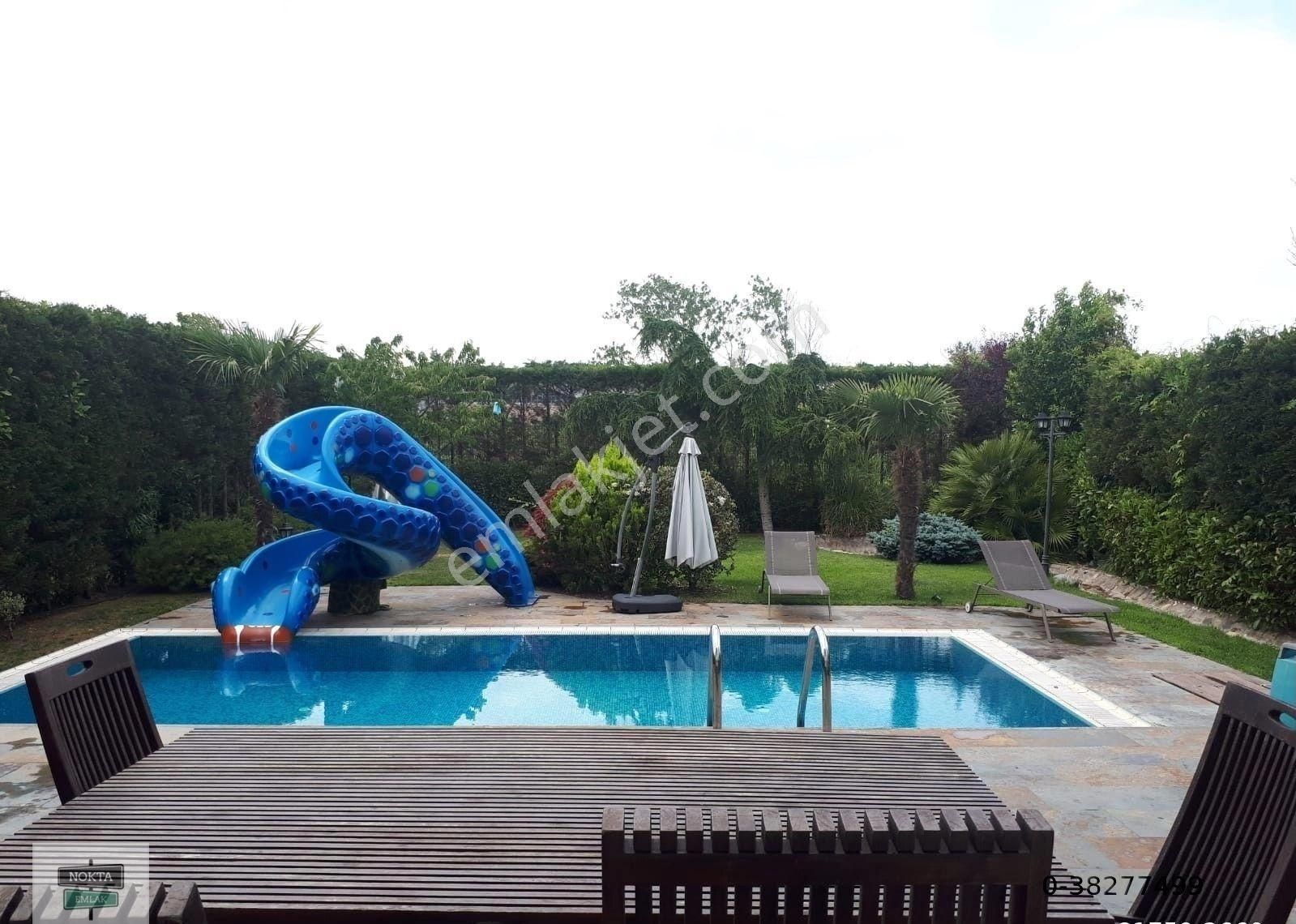 Nokta'dan Marenegro'da Açık/kapalı Havuzlu Geniş Bahçeli Köşe - Görsel 14