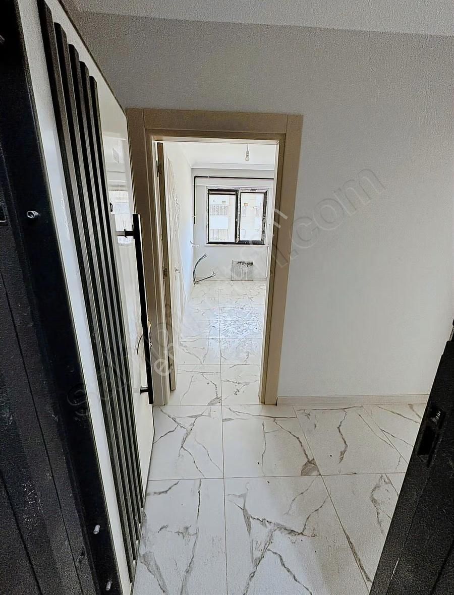 İstasyon - Tepe Mevkiinde Kapalı Mutfaklı 1+1 Daire - Görsel 3