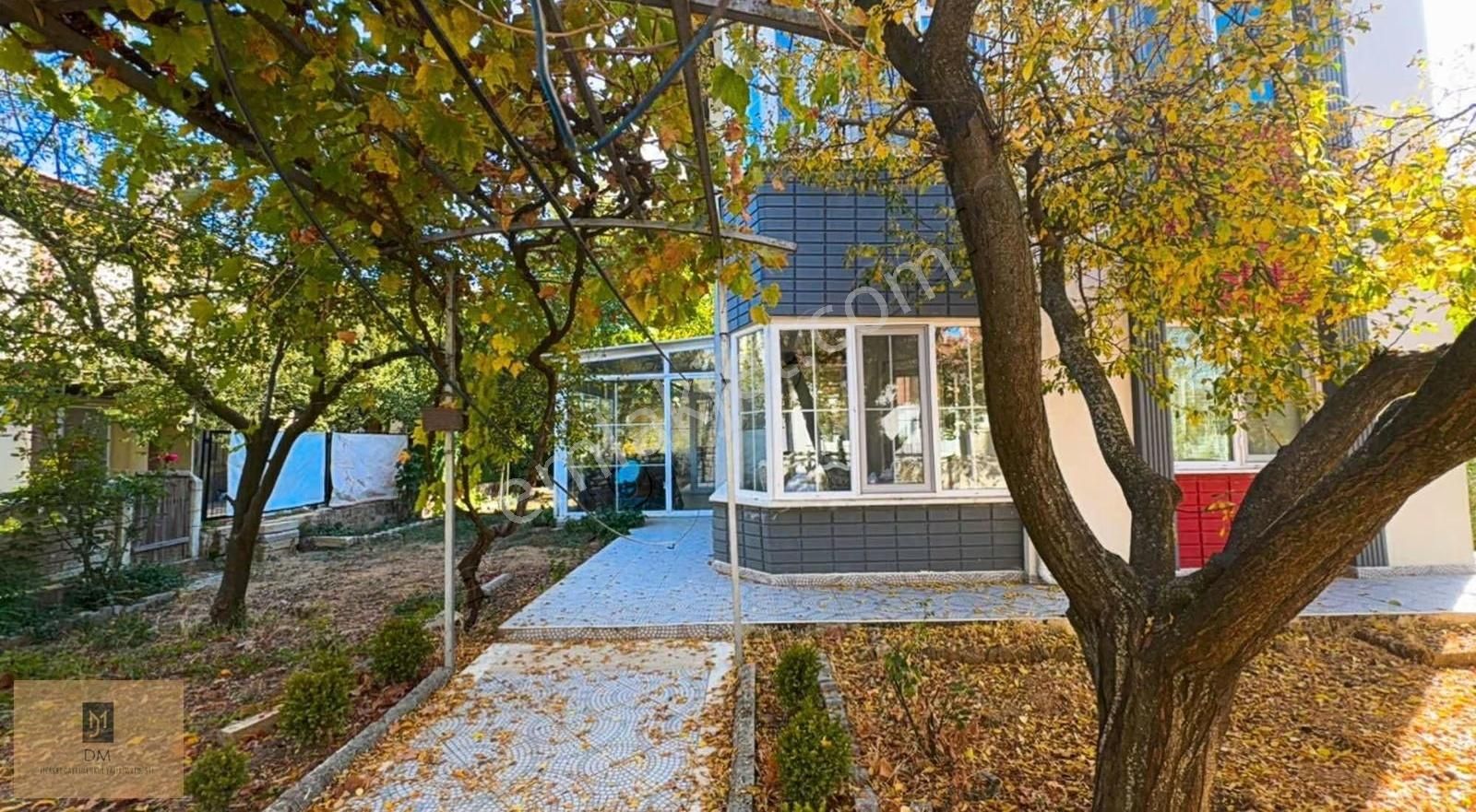 Yeniköyde Müstakil Bahçeli 170 M2 Satılık Ev - Görsel 19