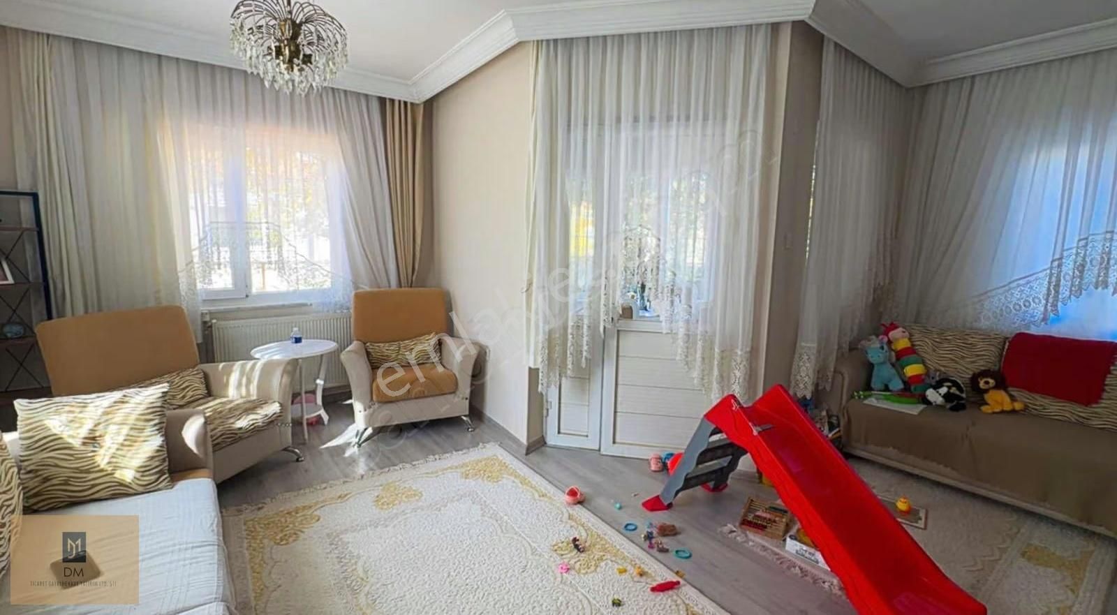 Yeniköyde Müstakil Bahçeli 170 M2 Satılık Ev - Görsel 18