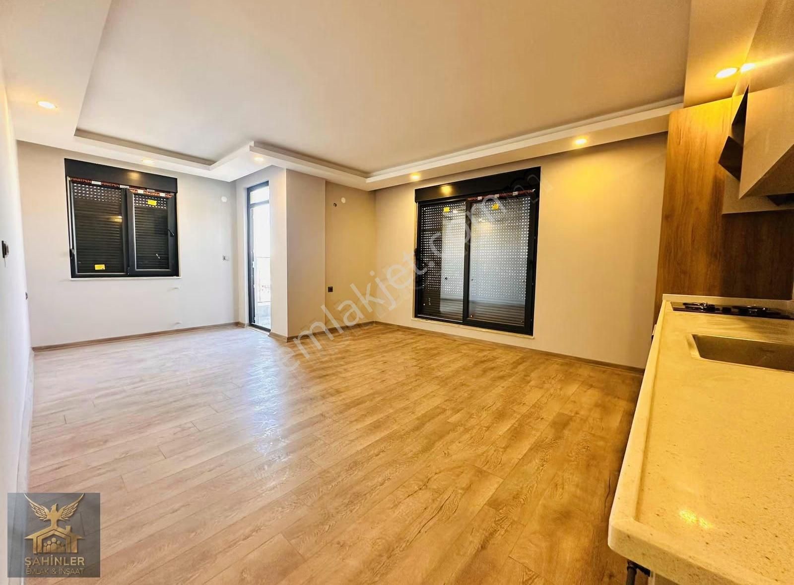 Cadde Üzeri Tramvay'a Cephe Sıfır 1+1 Kiralık Daire !!! - Görsel 8