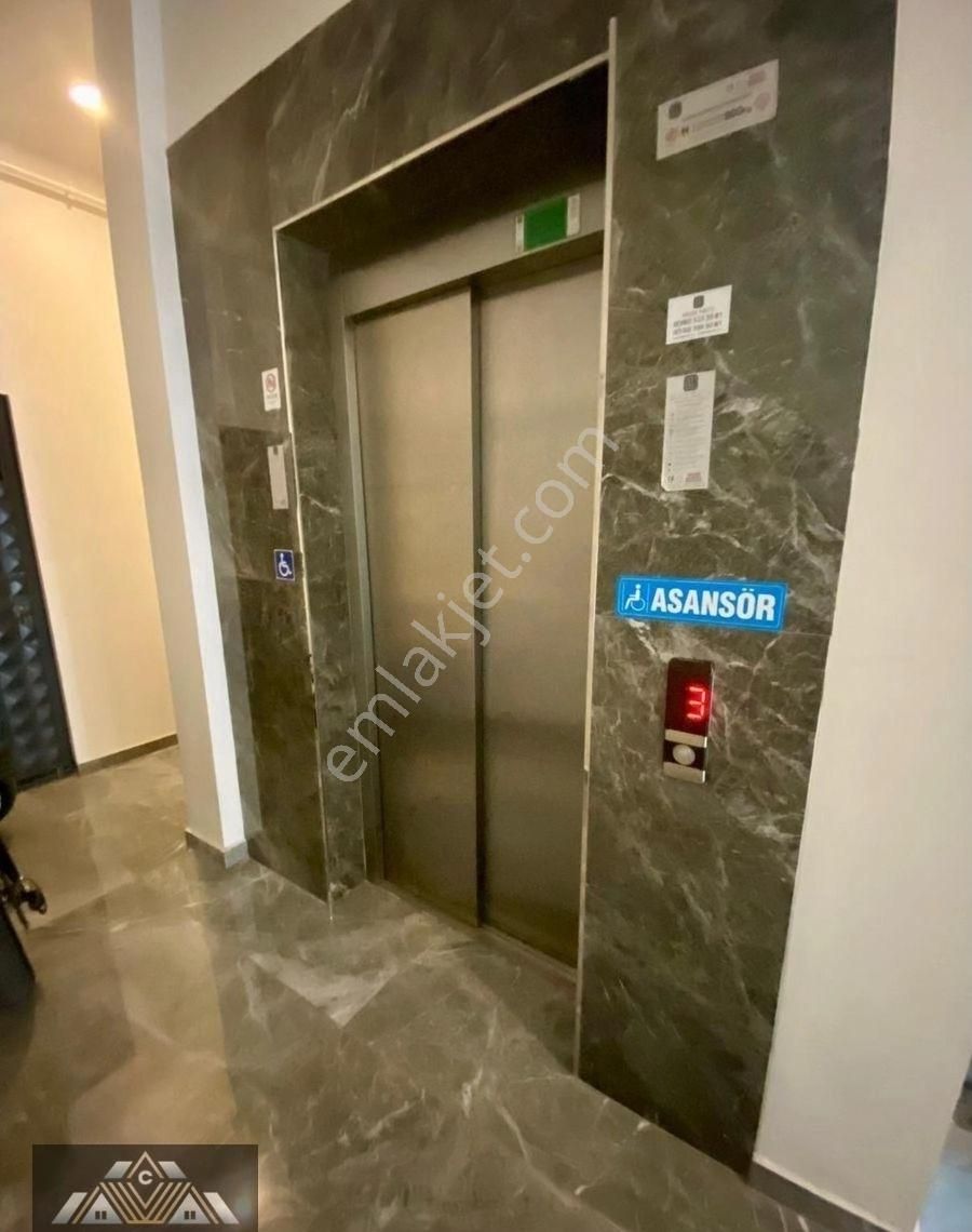 Canbulattan Cedidiye Mahallesinde Kiralık Köşe Ofis - Görsel 21