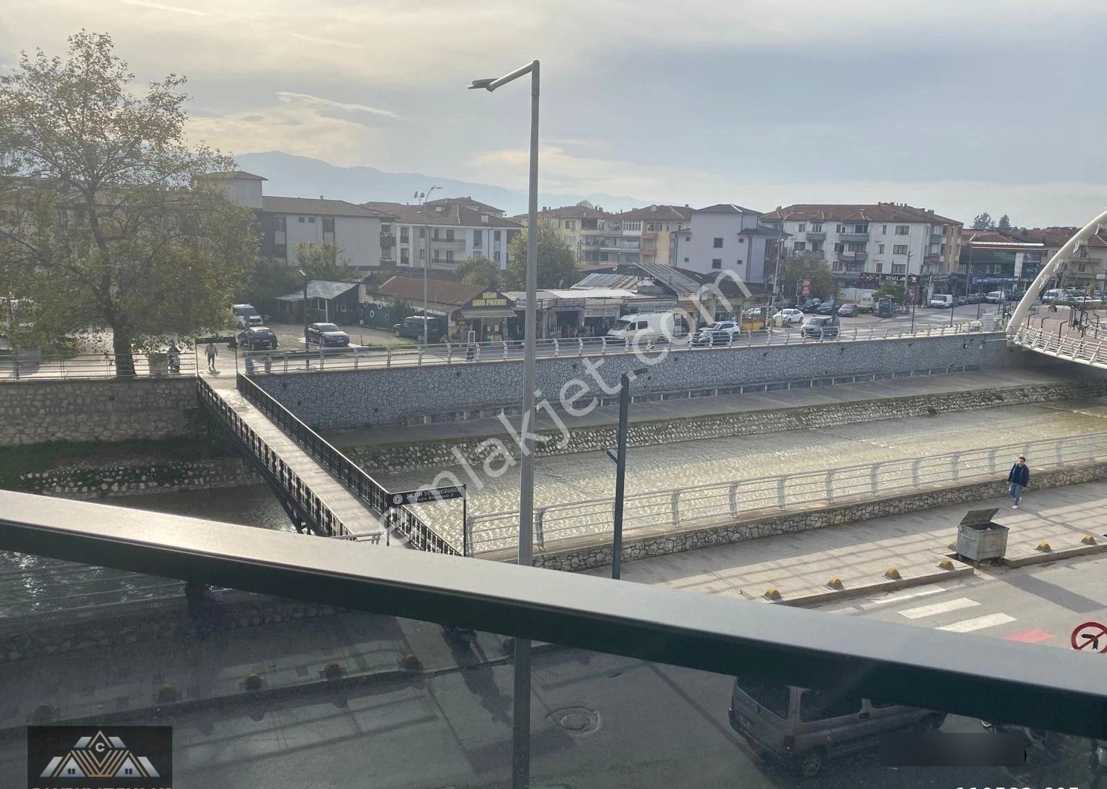 Canbulattan Cedidiye Mahallesinde Kiralık Köşe Ofis - Görsel 20