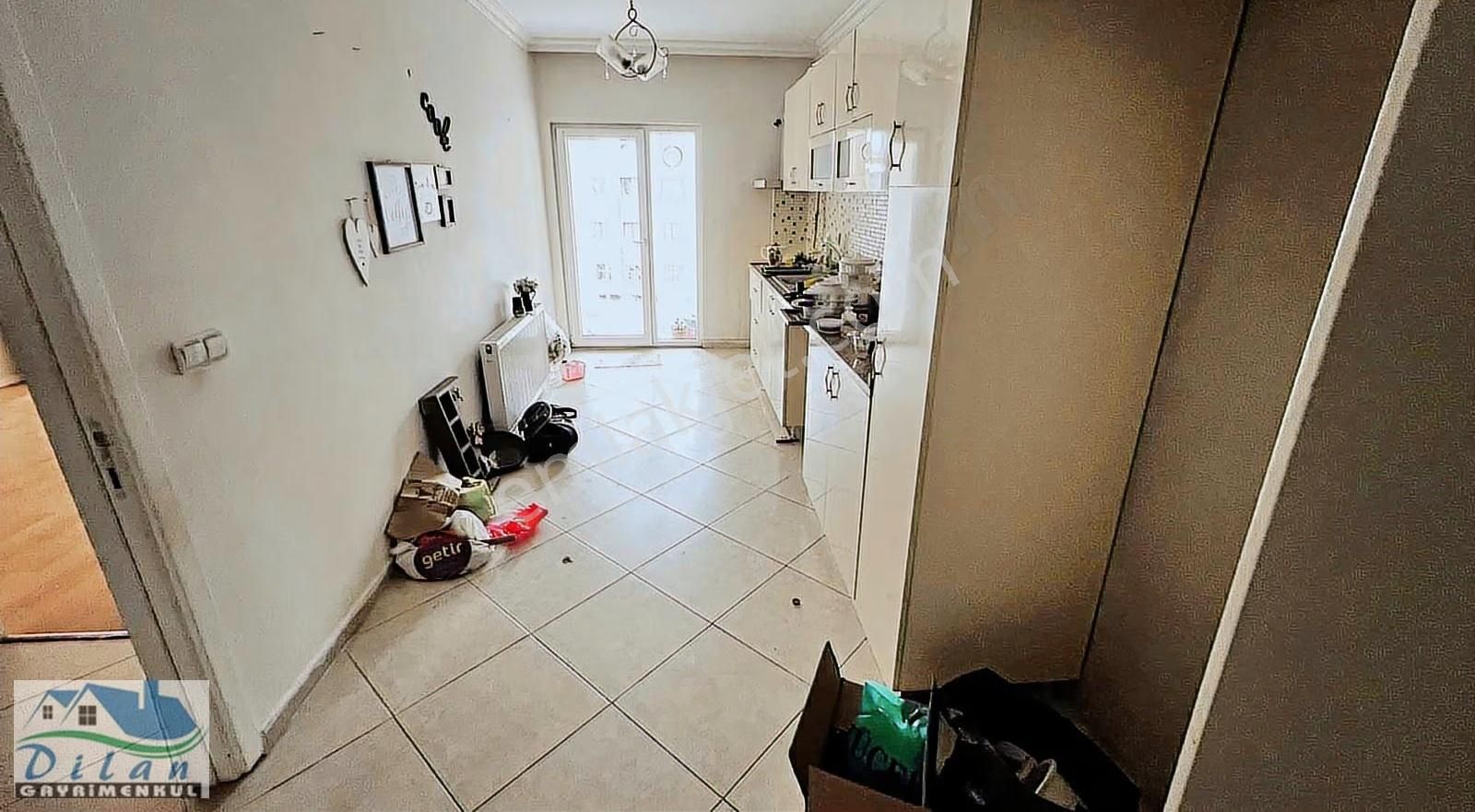 Metrobüse 7 Dakika Yürüme Mesafesinde Aile Apartmanında - Görsel 4