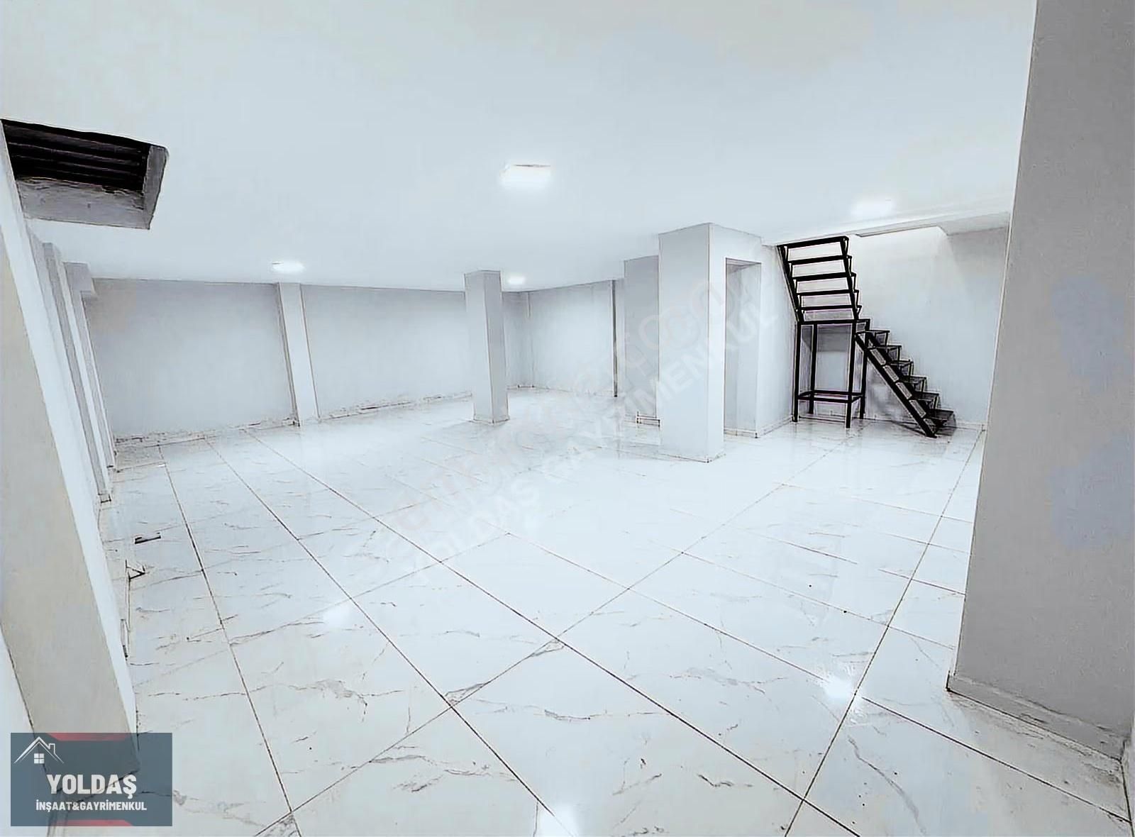 Yoldaş İnş Kiralık 230 M2 Sıfır Yapı Depolu Dükkan - Görsel 34