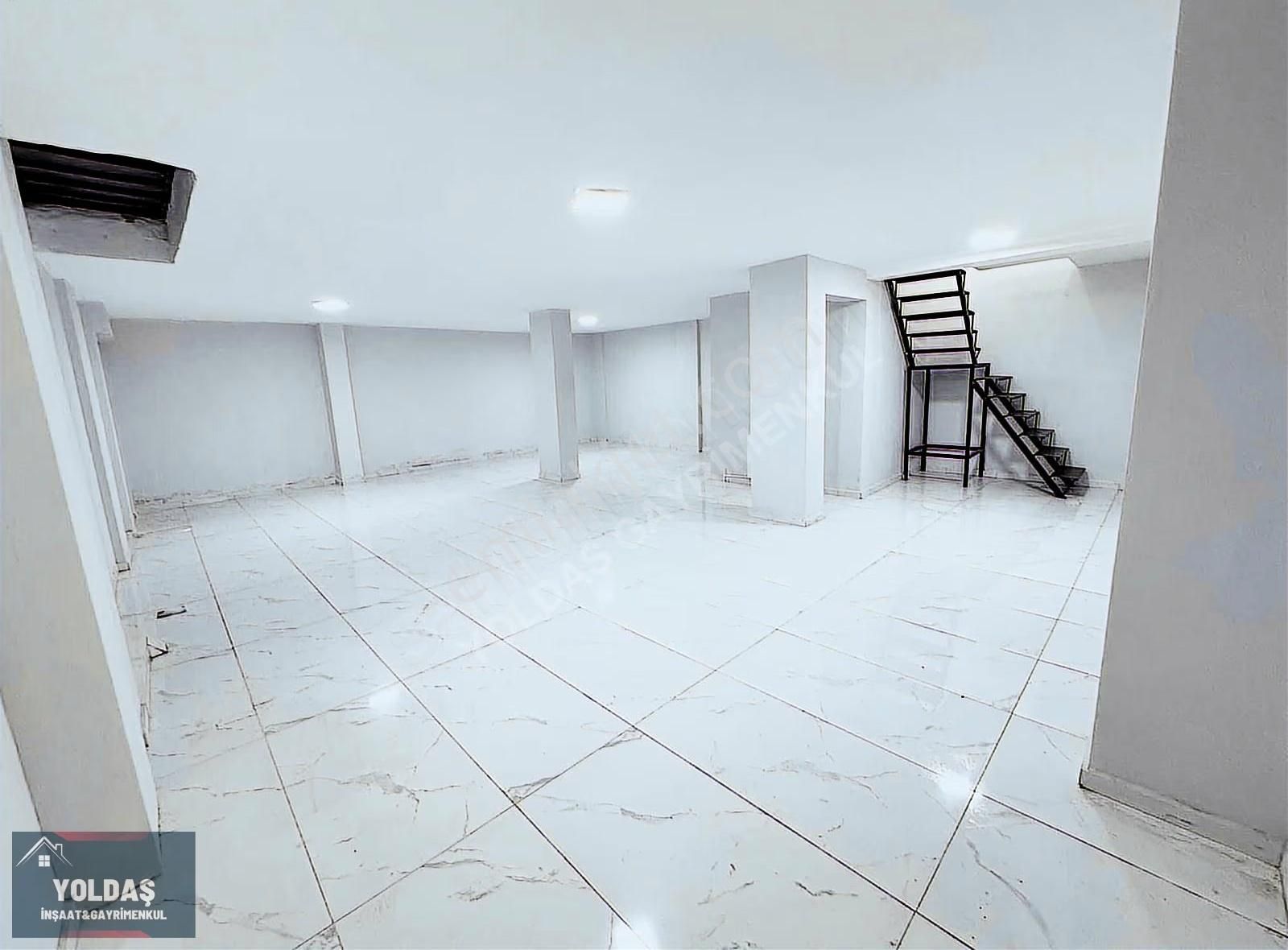 Yoldaş İnş Kiralık 230 M2 Sıfır Yapı Depolu Dükkan - Görsel 30
