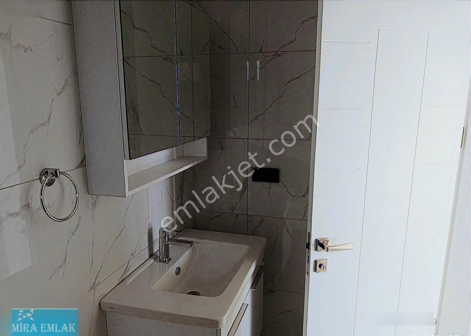 Mira Emlakdan Akçay Yenimahallede 3+1 Muhteşem Sıfır Villa - Görsel 28