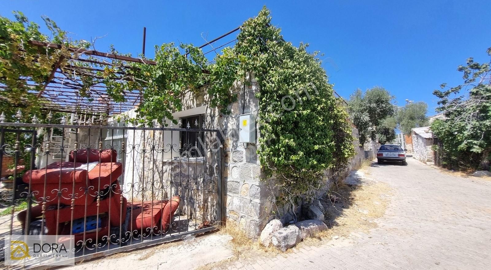 Urla Nohutalan Köyü 284 M2 Müstakil Taş Ev Satılık - Görsel 3