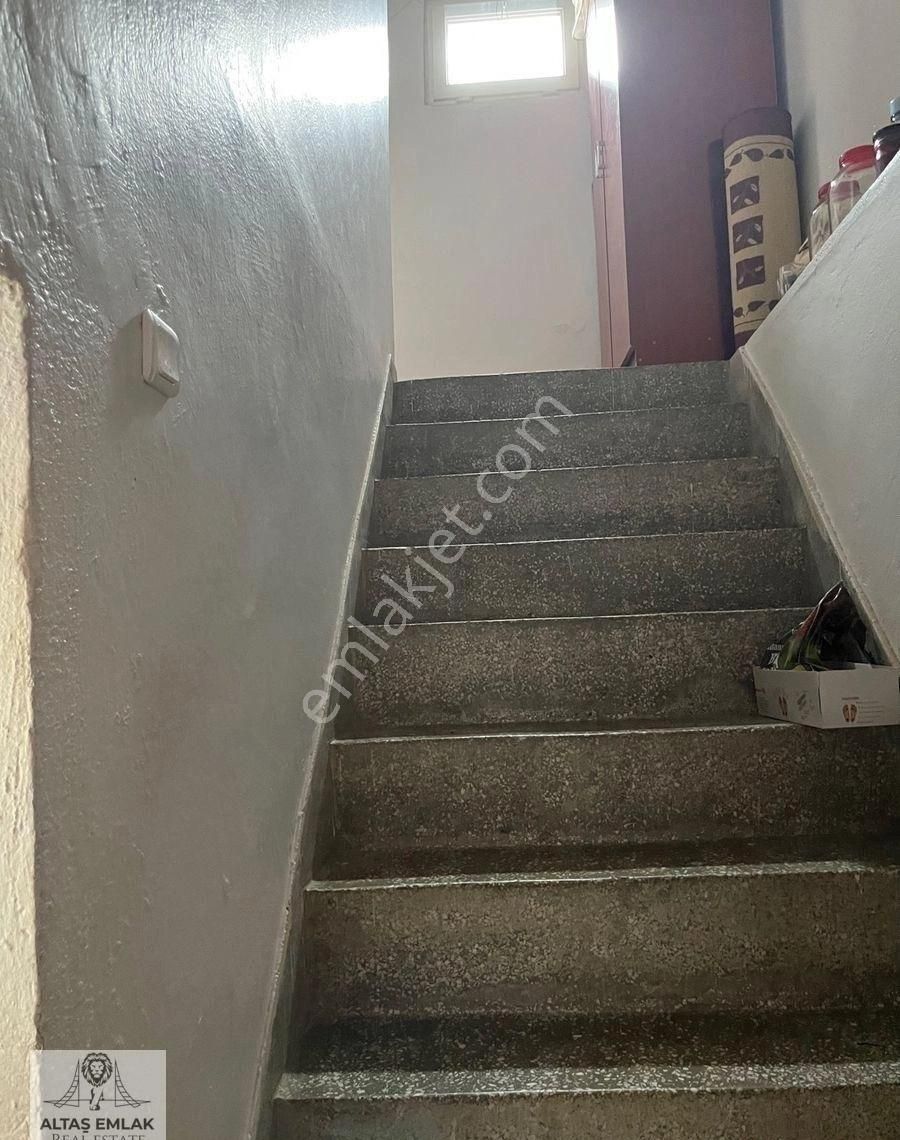 Ahmet Çavuş Hayıtlıda 4+1 Satılıktır - Görsel 24