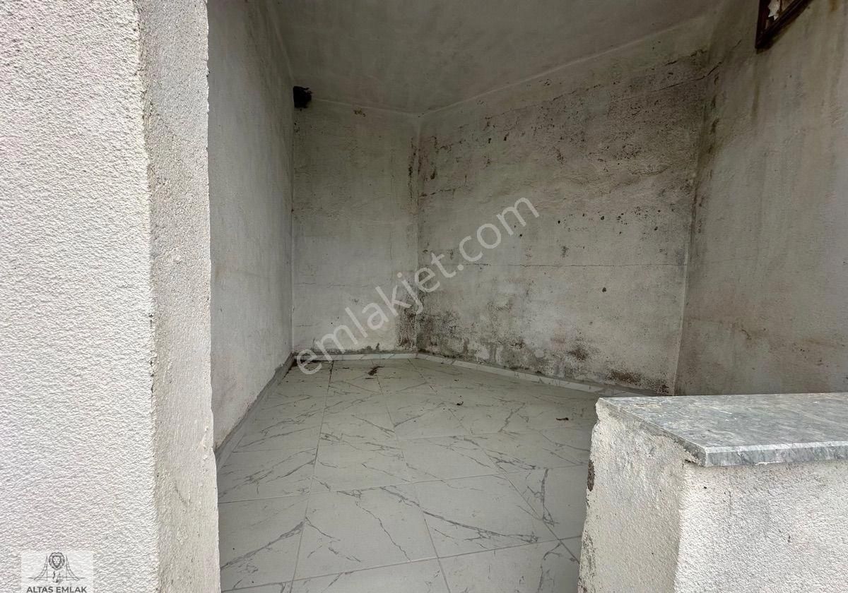 Milas Baharlıda Satılık 1+1 Ve Depo Ve Hani Alanı Bırakılmış 2 Boş Alan Ve Arsası - Görsel 17