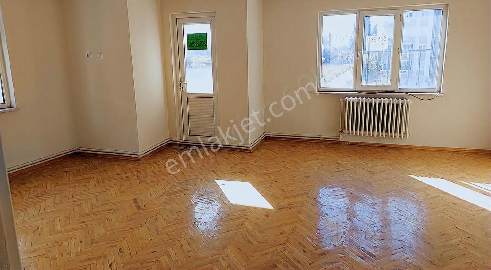 3+1 Sivaslı Yolu Özdilek Yakını Hesaplı Daire - Görsel 7