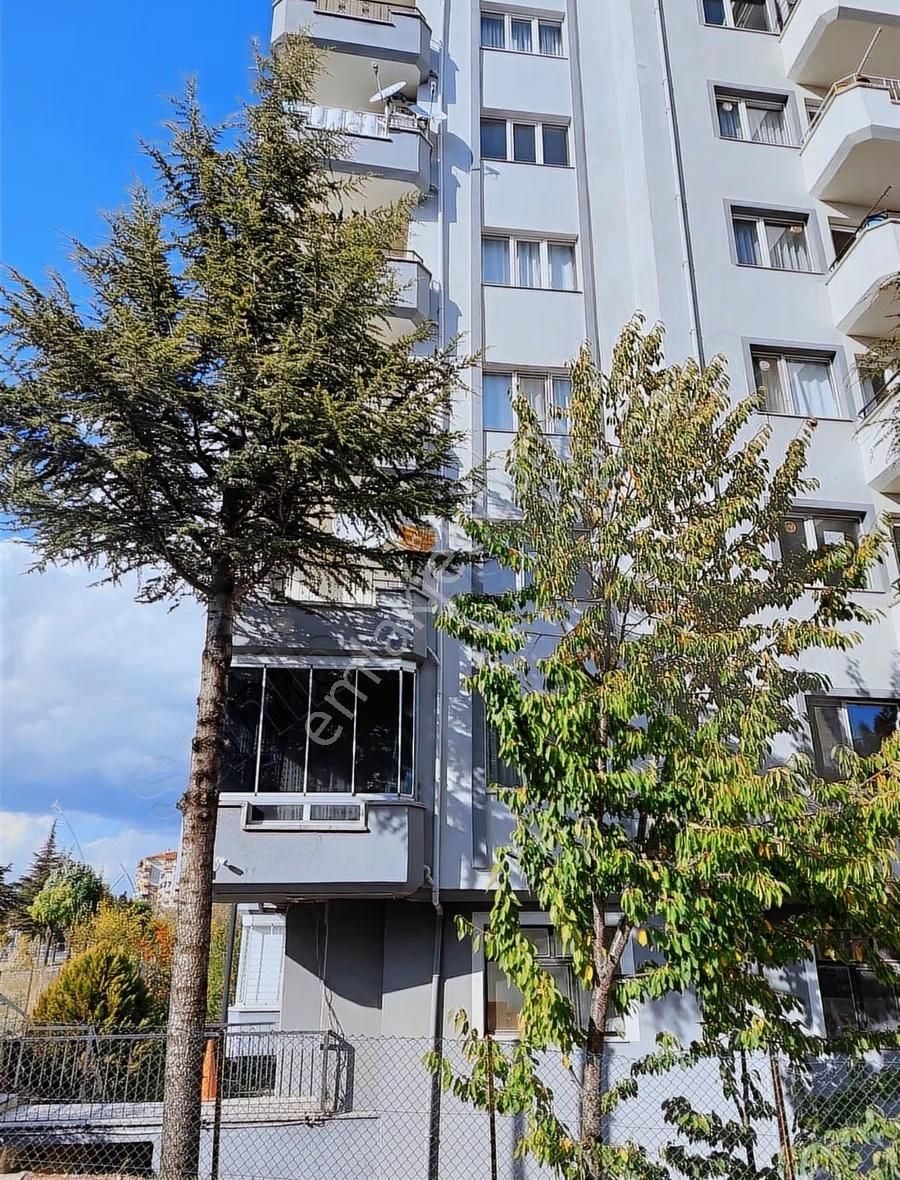 3+1 Sivaslı Yolu Özdilek Yakını Hesaplı Daire