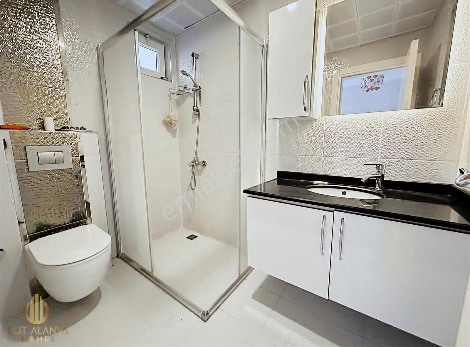 3+1 3 Adet Cam Balkon 2 Banyo 2 Wc Ayrı Mutfak Siteiçi Manzaralı - Görsel 12