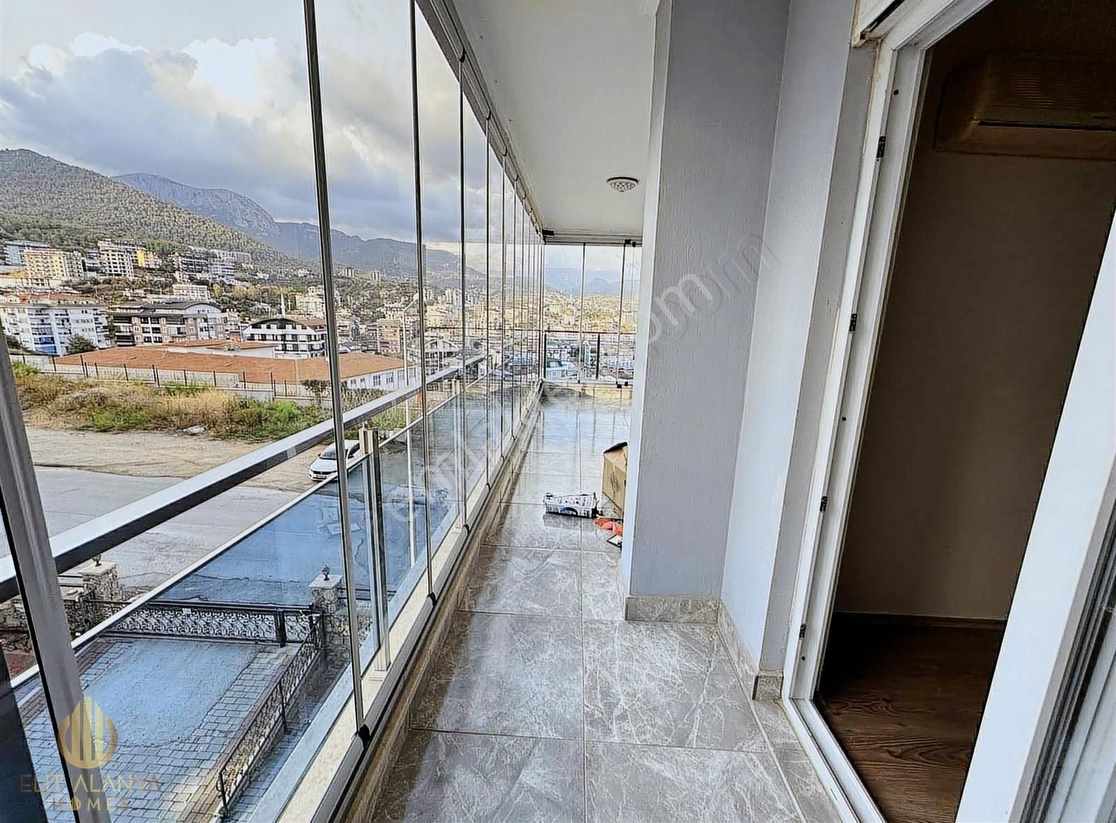 3+1 3 Adet Cam Balkon 2 Banyo 2 Wc Ayrı Mutfak Siteiçi Manzaralı - Görsel 6