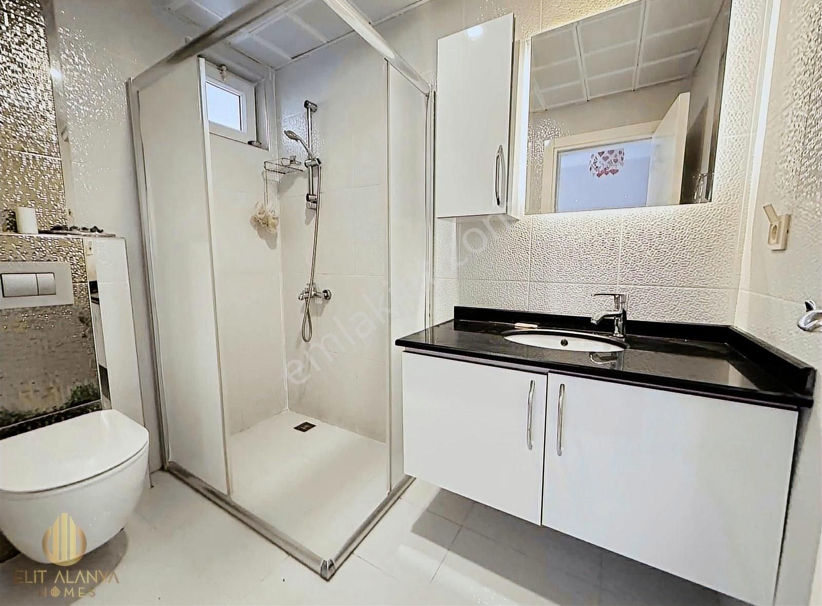 3+1 3 Adet Cam Balkon 2 Banyo 2 Wc Ayrı Mutfak Siteiçi Manzaralı - Görsel 18