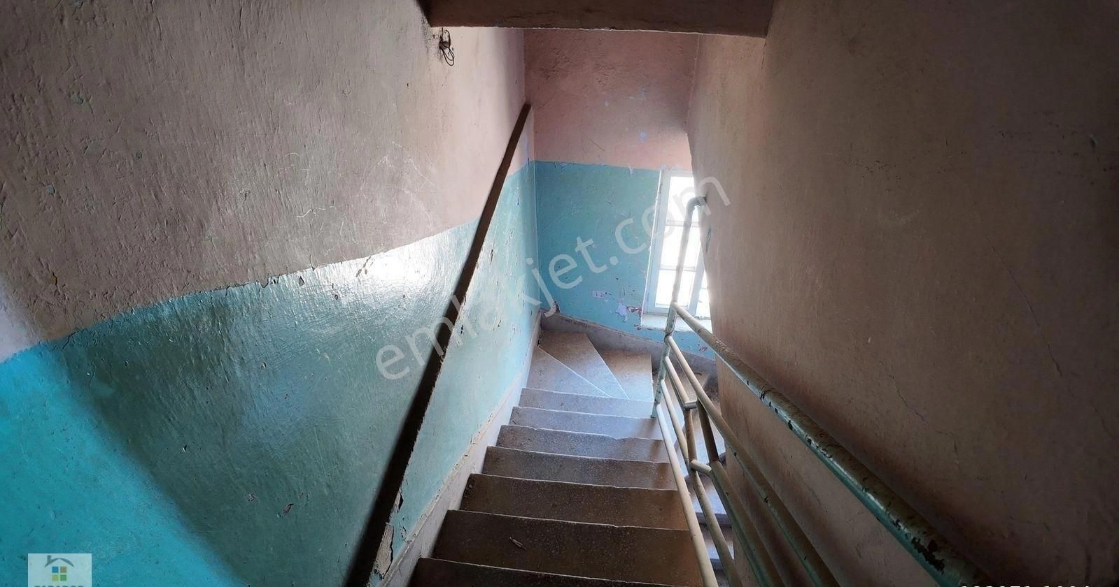 Aydın Nazilli Altıntaş Mahallesinde Satılık 3 Katlı Bina - Görsel 8