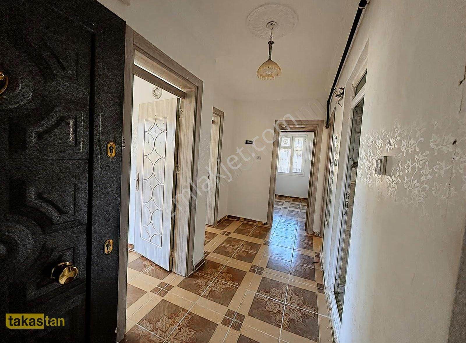 Zeytinli Mah. En Güzel Lokasyonda 3 Katlı Doğalgazlı Köşe Konum - Görsel 14