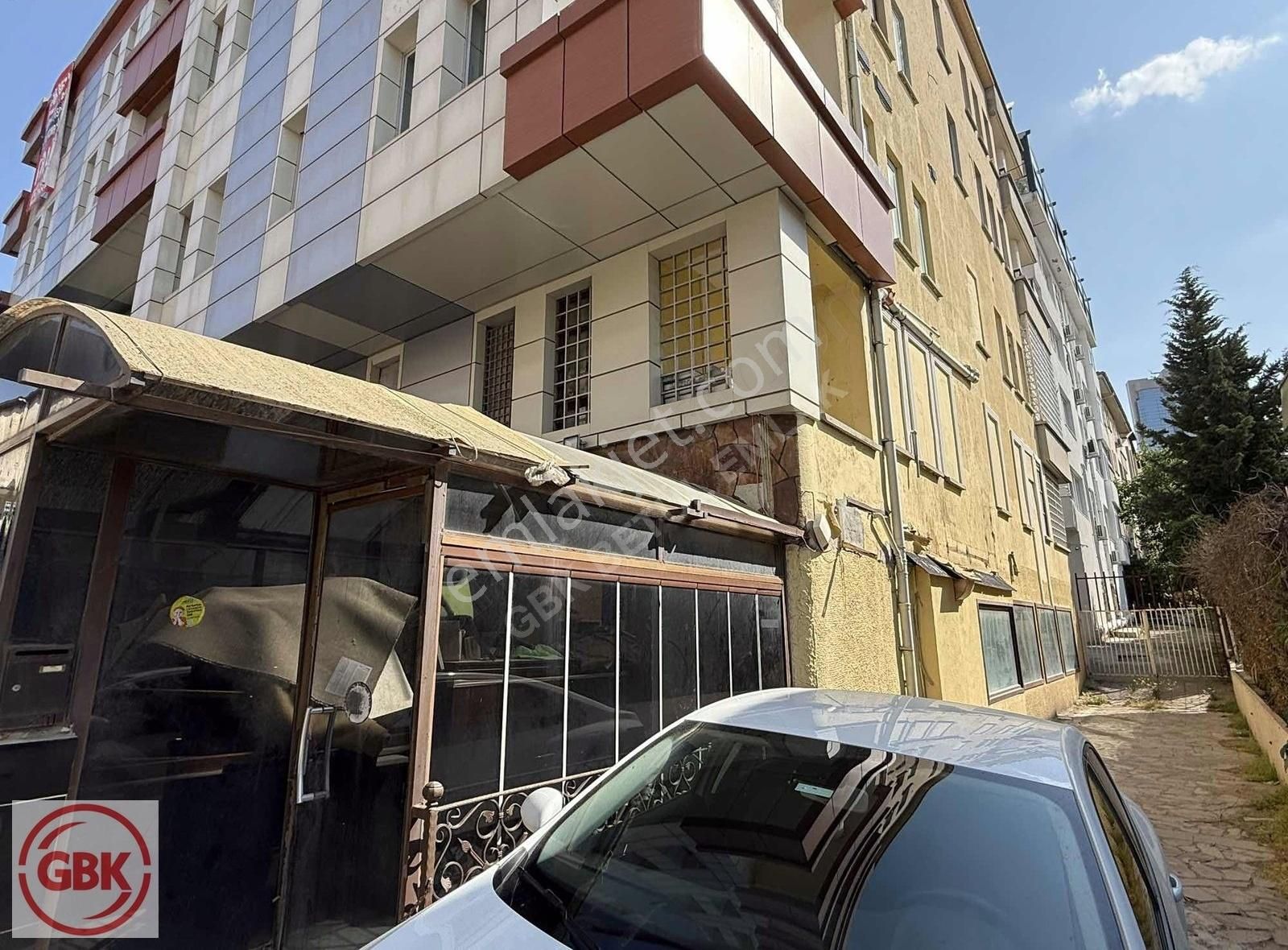 Uğur Mumcu Cad. Ara Sokak Prestijli Konumda 200 M² Dükkan - Görsel 17