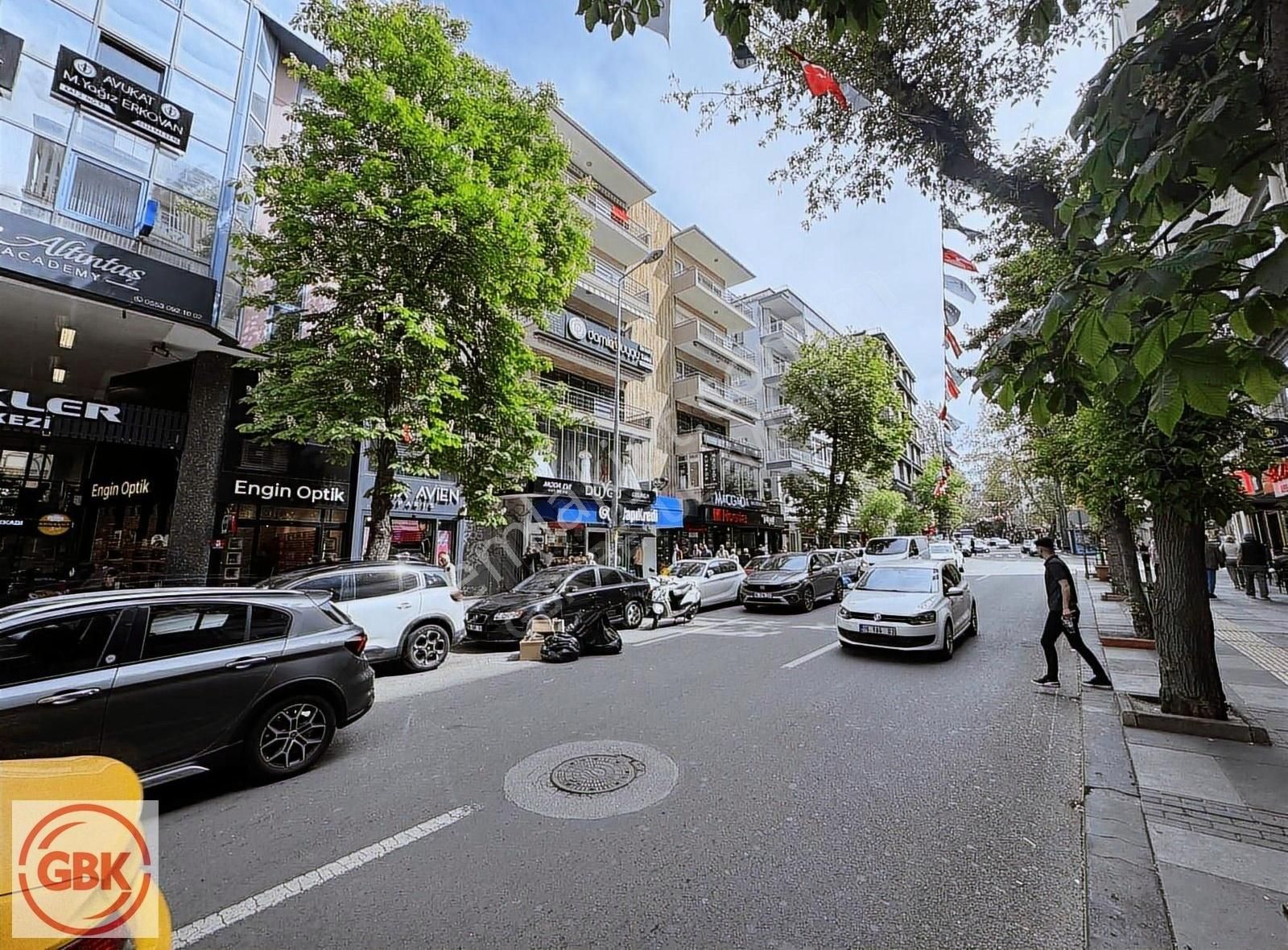 Tunalı Çelikler İş Merkezi'nde 2+1 Kiralık Ofis - Görsel 24