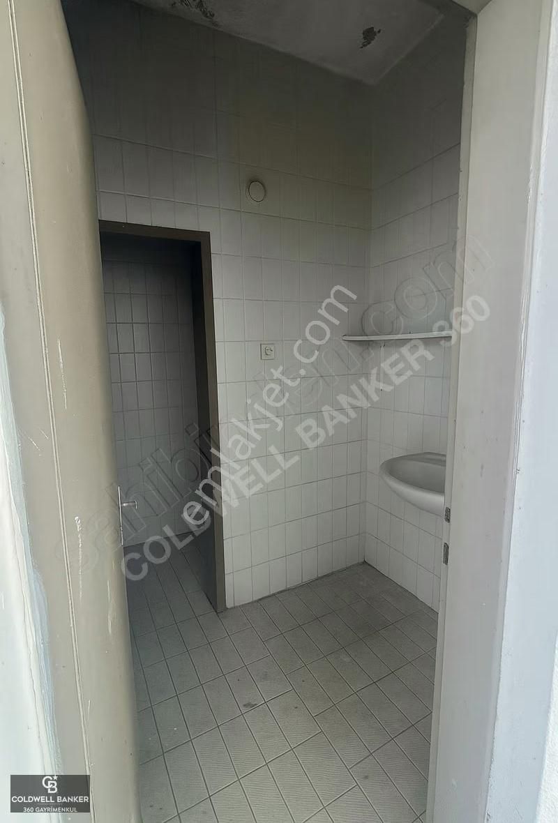 Bornova Mtk Sitesinde 4 Katlı Kiralık Bina - Görsel 26