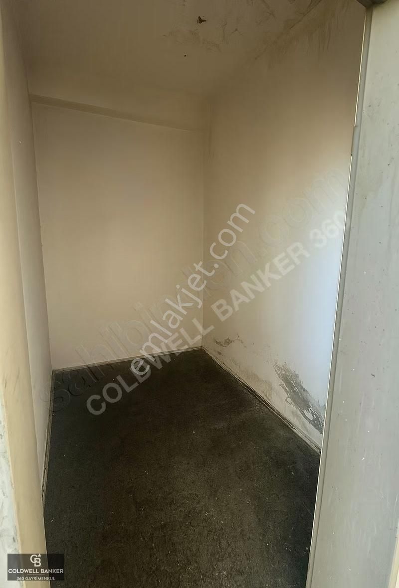 Bornova Mtk Sitesinde 4 Katlı Kiralık Bina - Görsel 23