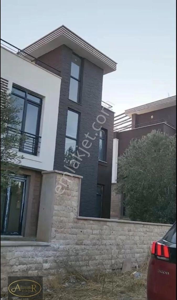 Balıkesir Gömeç Karaağaç Havuzlu Satılık Lüks Villa - Görsel 17