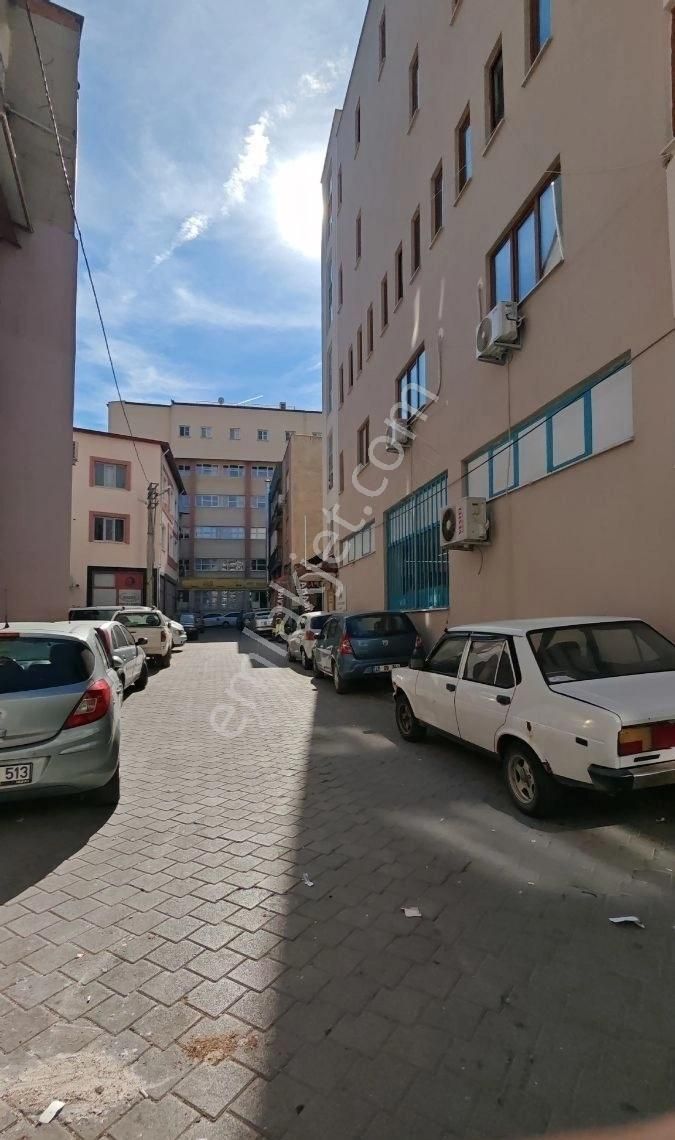 Çınar'da Harika Konumda 90m2 Fırsat Kiralık İşyerleri - Görsel 18