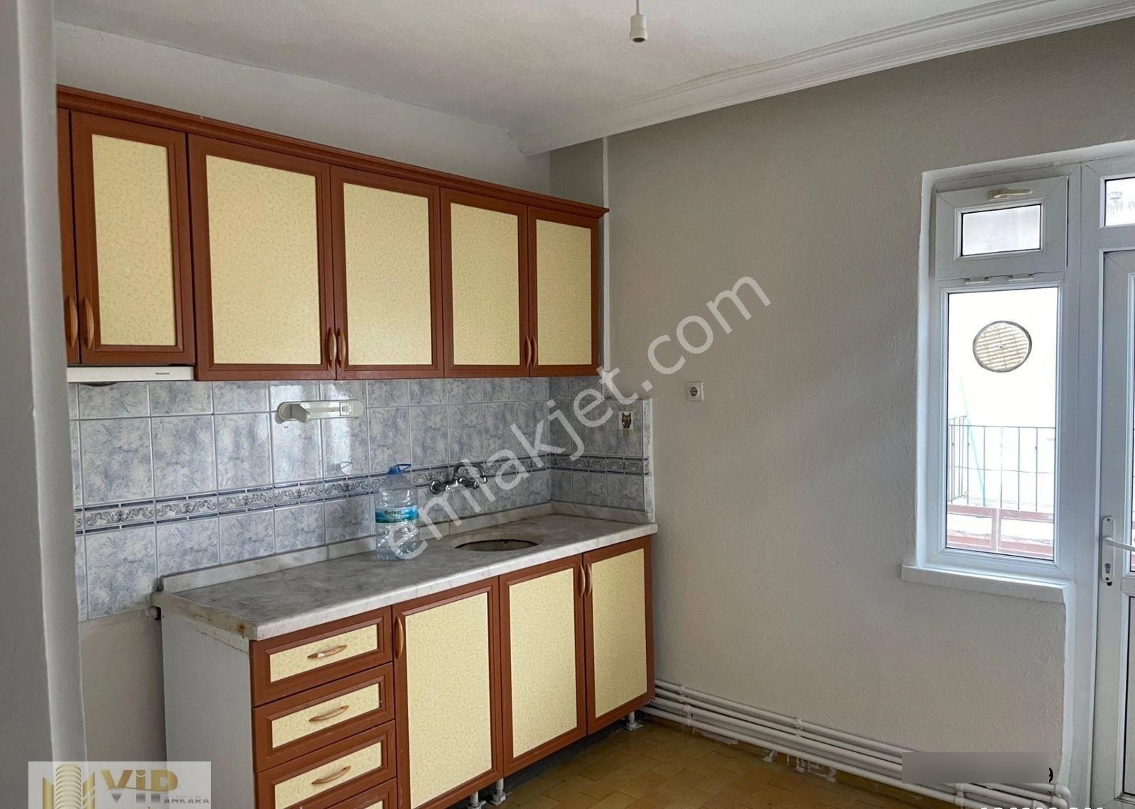 Demetevler Mah. Hastane Metro Durağına Cephe Satılık 3+1 Daire - Görsel 3
