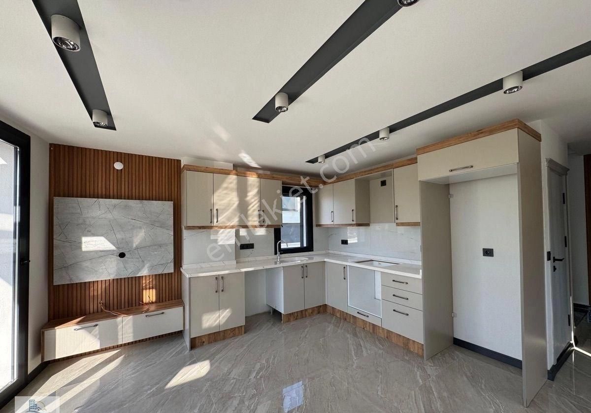 Hisar Mahallesinde Satılık Müstakil Girişli Ve Bahçeli 2+1 Villa - Görsel 21