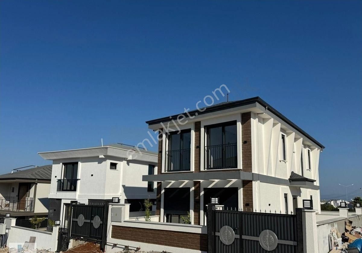 Hisar Mahallesinde Satılık Müstakil Girişli Ve Bahçeli 2+1 Villa - Görsel 12