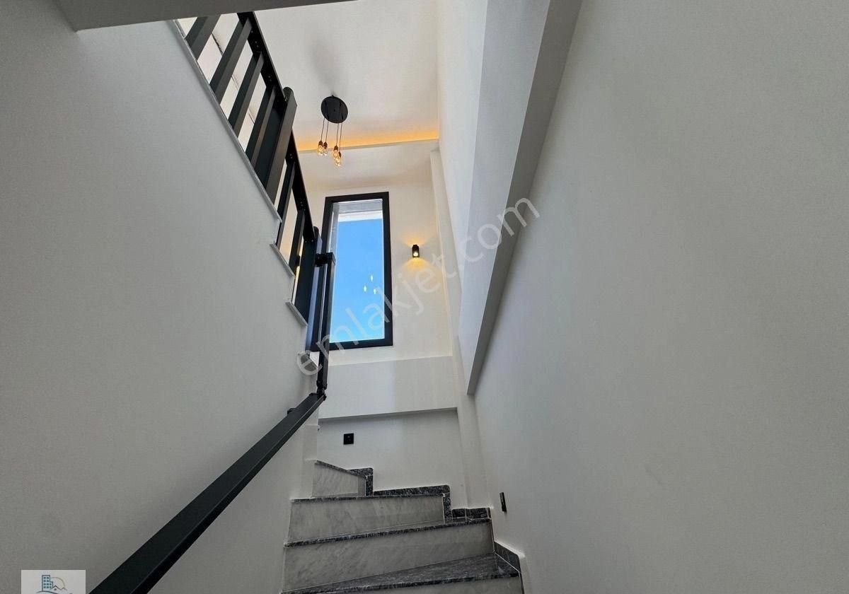 Hisar Mahallesinde Satılık Müstakil Girişli Ve Bahçeli 2+1 Villa - Görsel 18