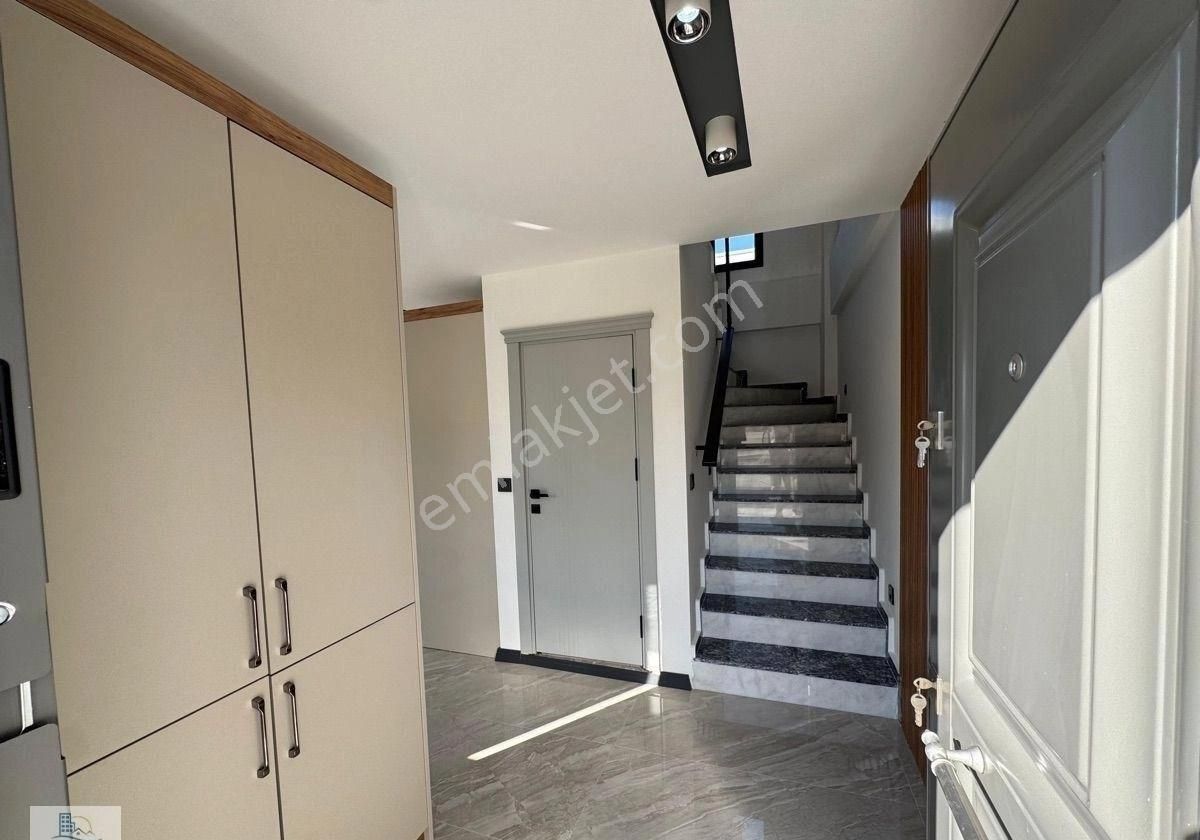 Hisar Mahallesinde Satılık Müstakil Girişli Ve Bahçeli 2+1 Villa - Görsel 9