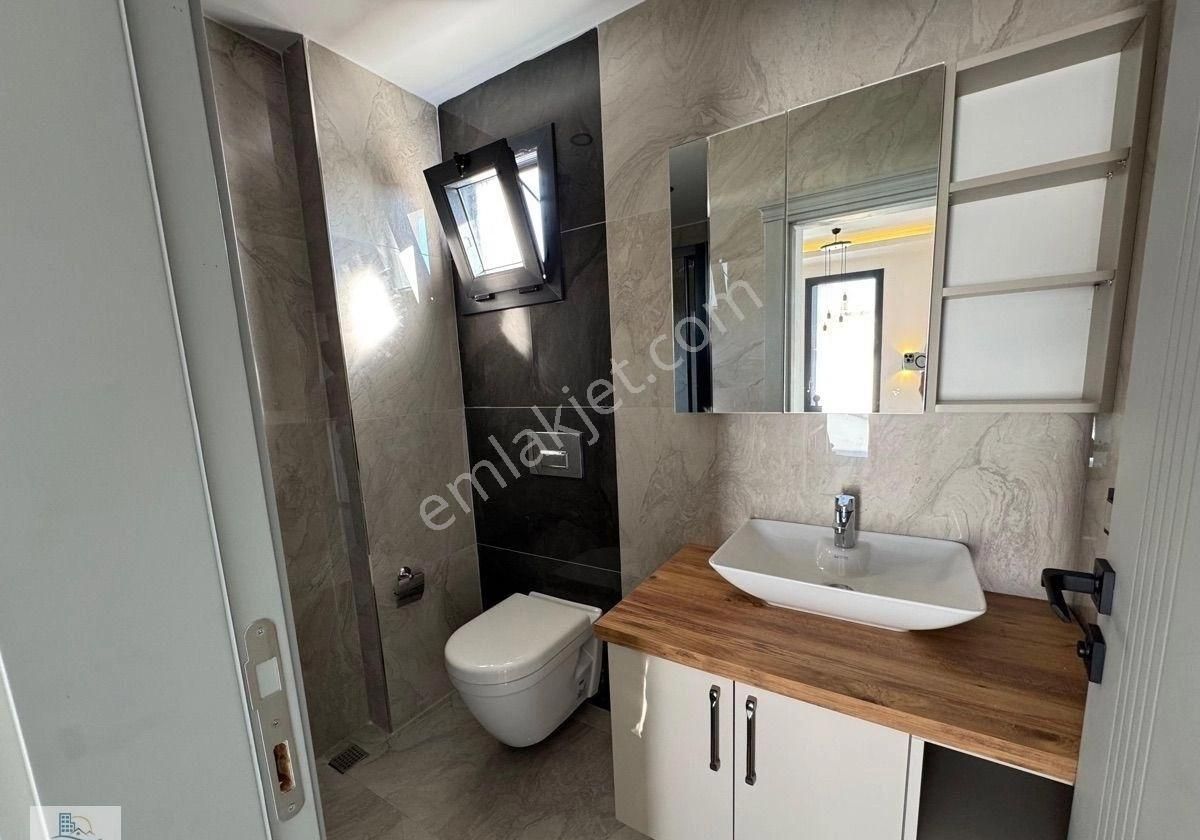 Hisar Mahallesinde Satılık Müstakil Girişli Ve Bahçeli 2+1 Villa - Görsel 22