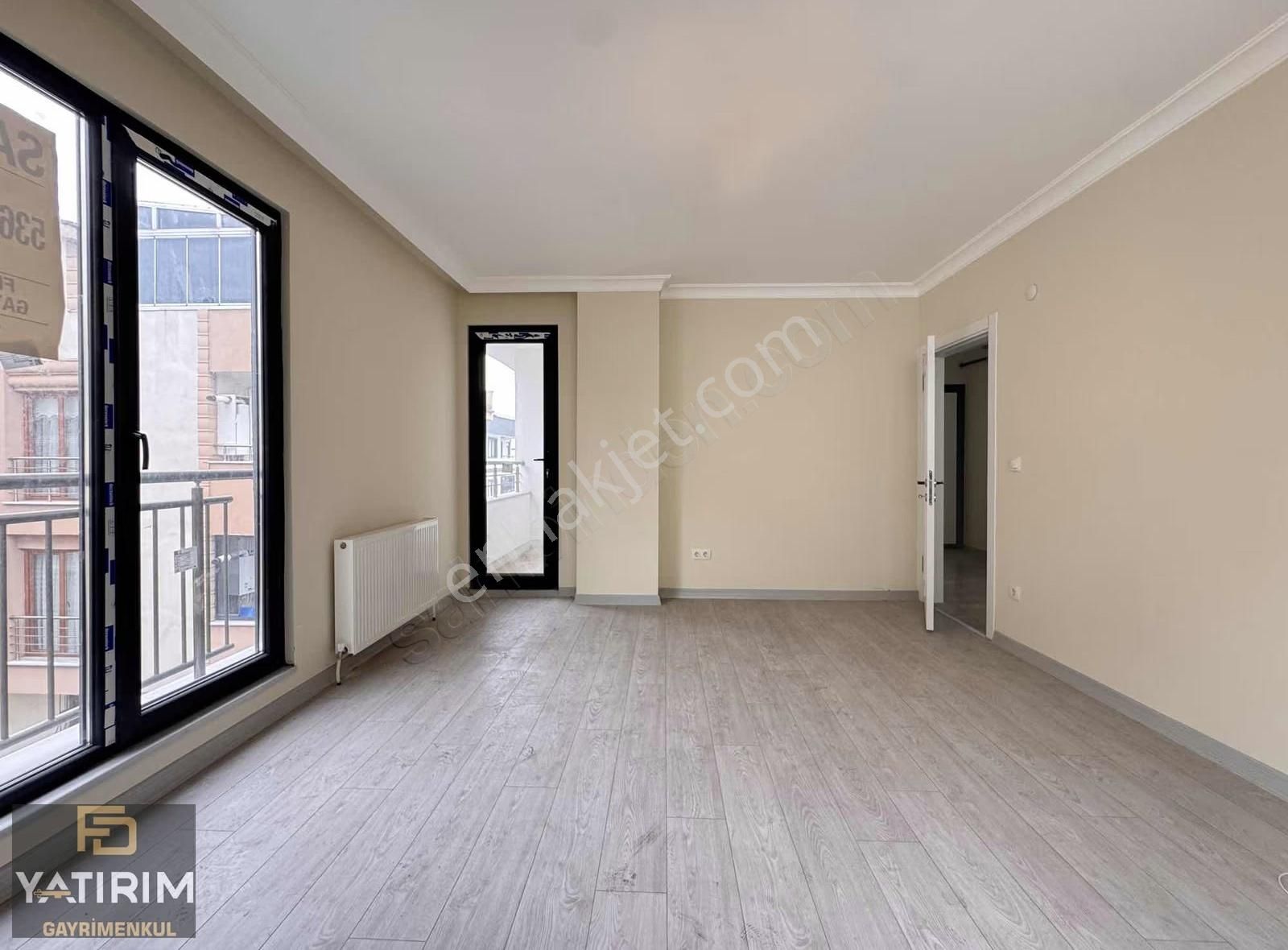 Atatürk Caddesi Yakını 3+1 165 M2 Çift Banyolu Fırsat Dubleks