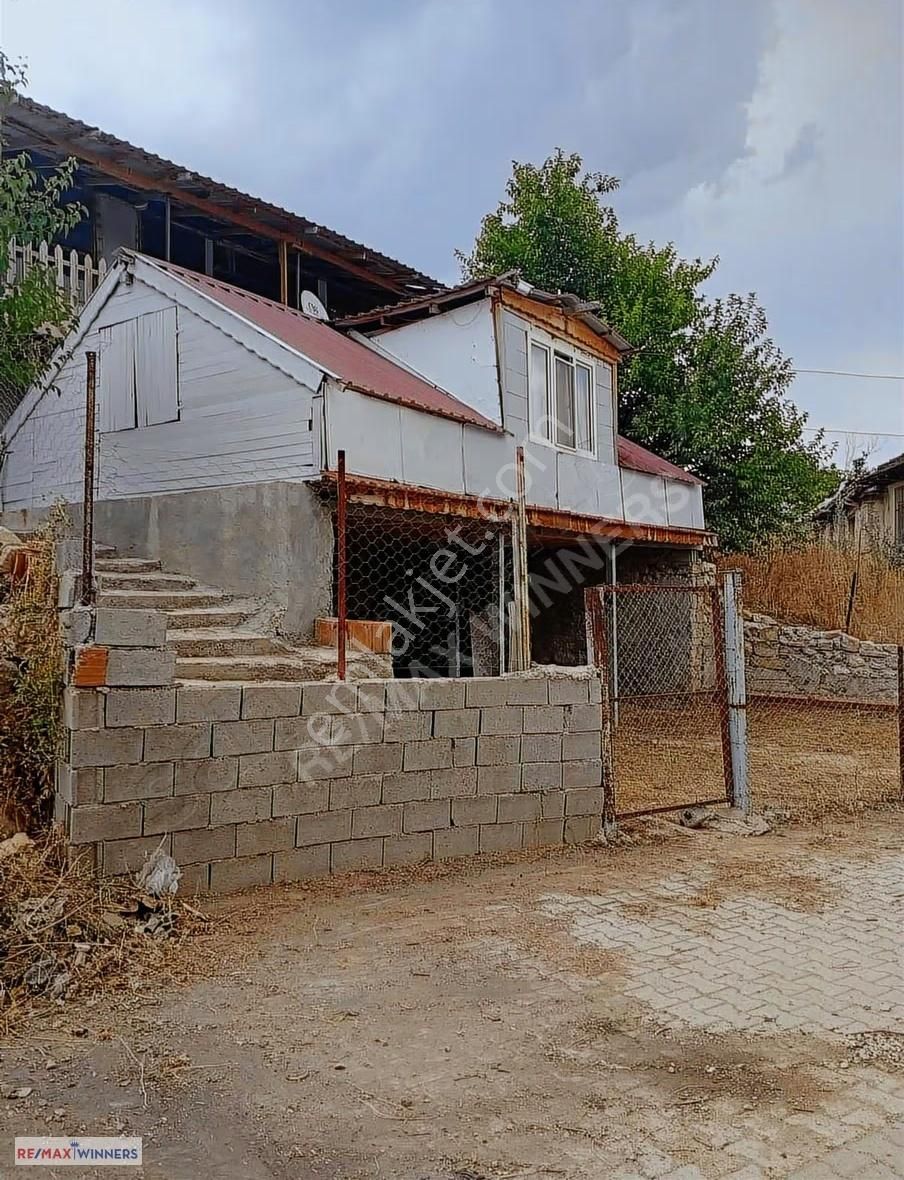 Korkuteli Yelten Köy İçinde 301 M2 Arsa İçinde Müstakil Ev - Görsel 4