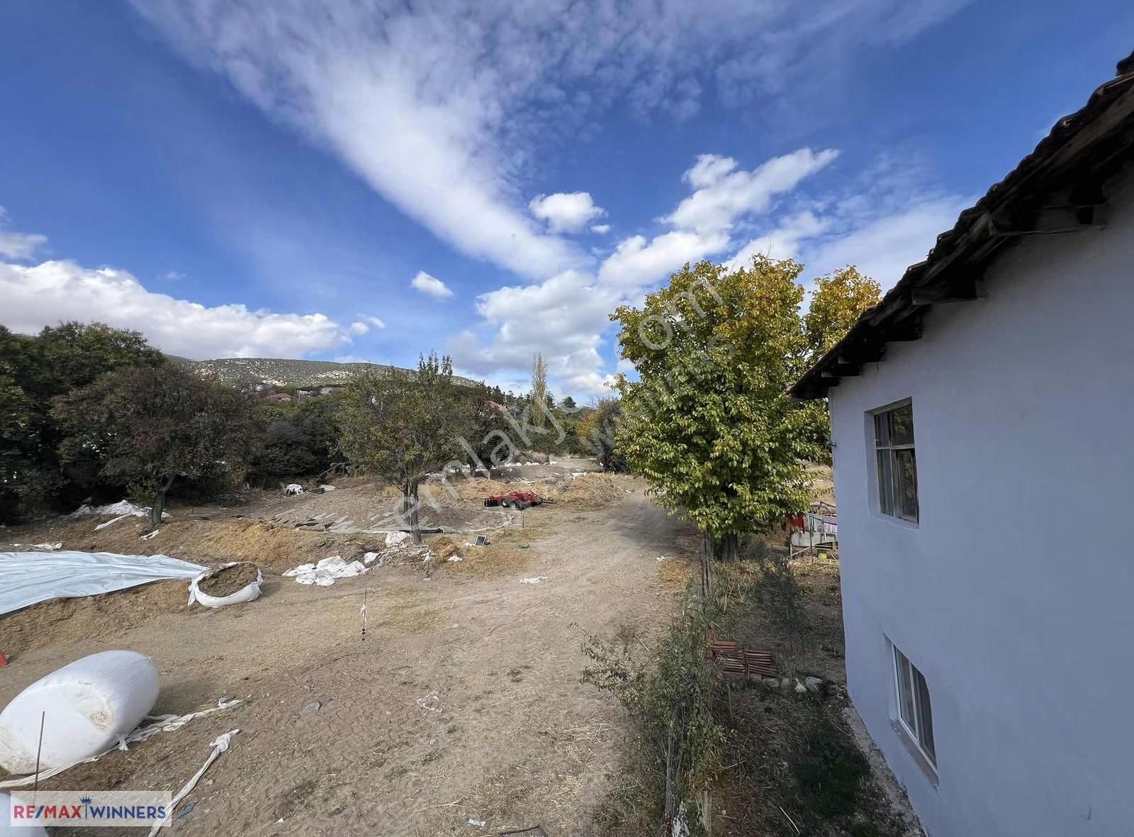 Korkuteli Yelten Köy İçinde 301 M2 Arsa İçinde Müstakil Ev - Görsel 24