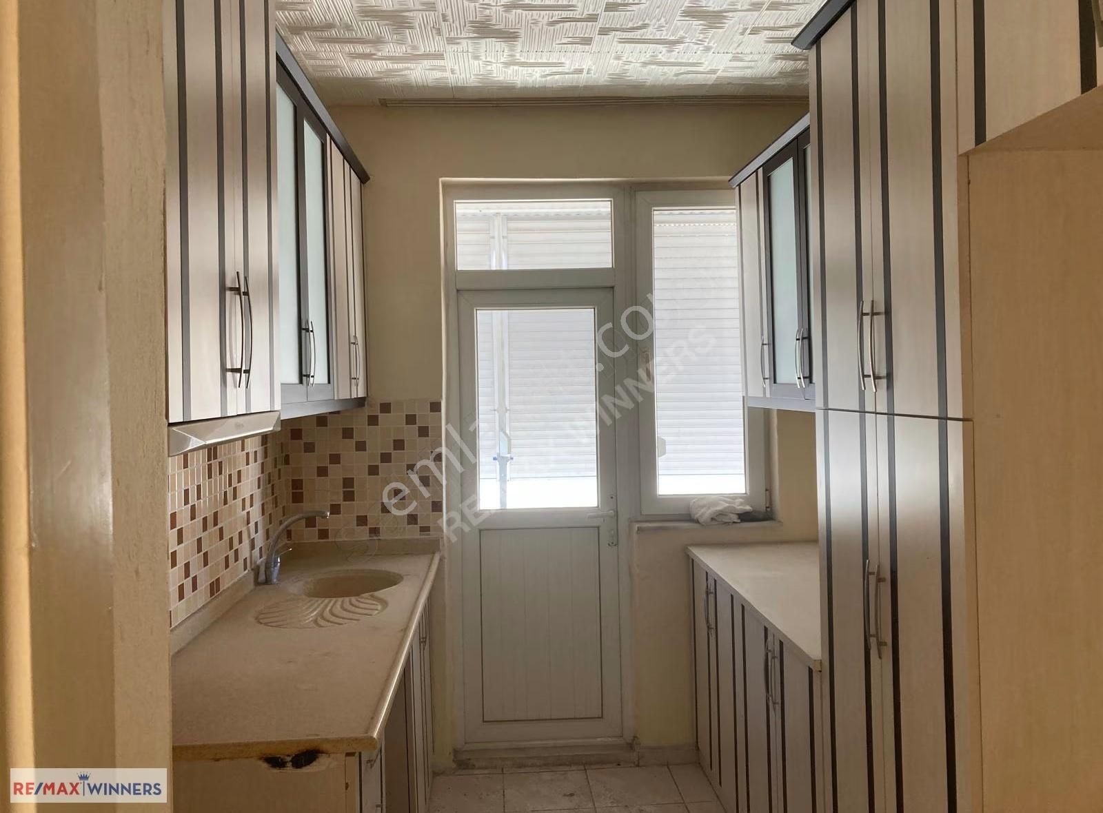 Gençlik Mahallesinde 3+1 Kiralık Daire - Görsel 3