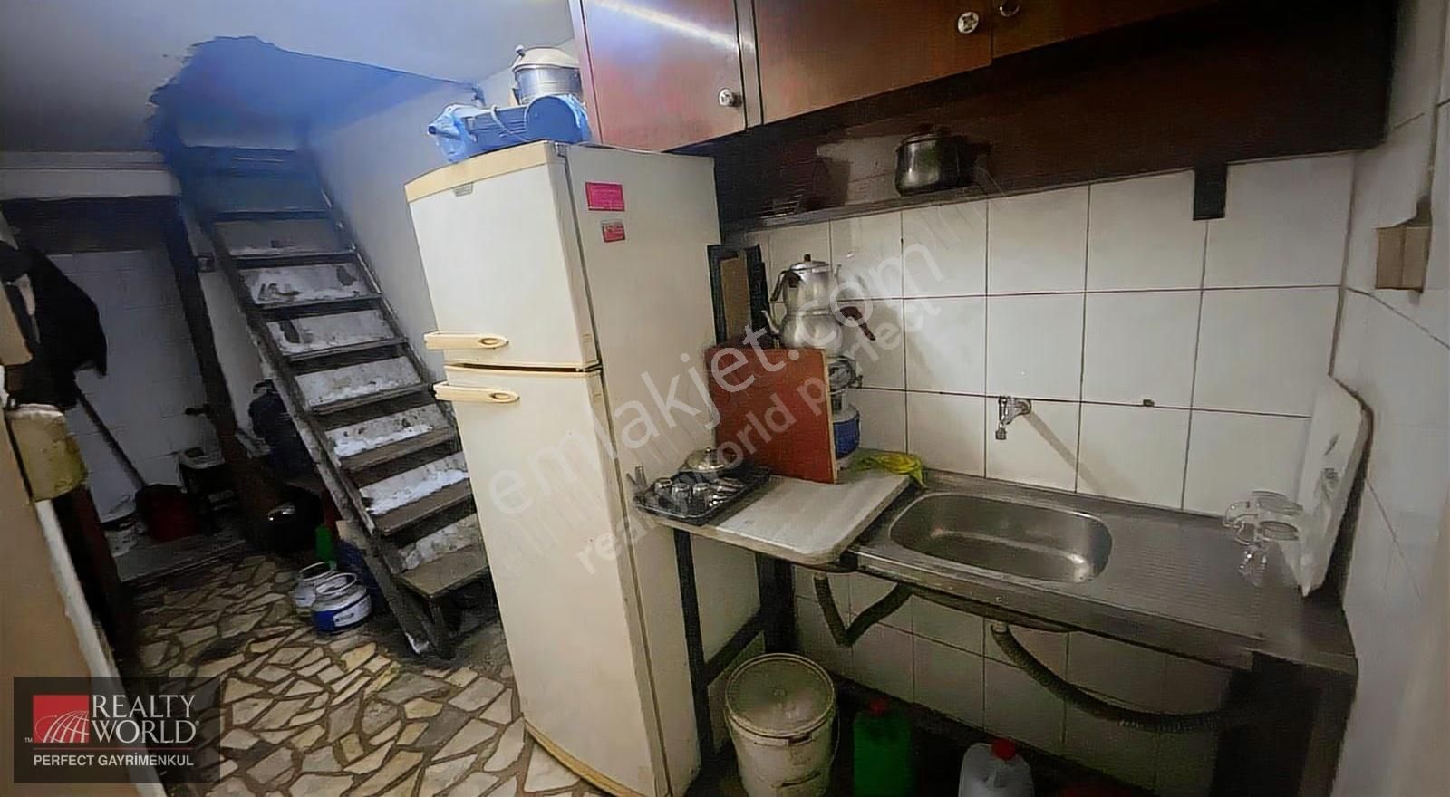 Realty World* Sanko Oto Sanayi De Satılık Dükkan - Görsel 5