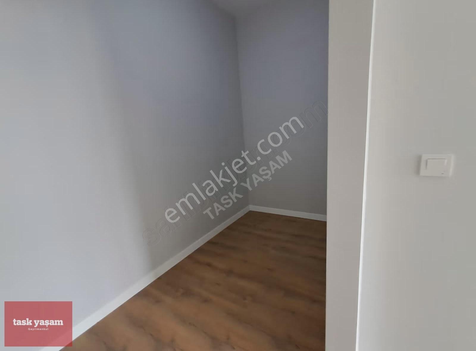 Çayırova Emek Mah. Boydan Yapıda Prestijli Satılık 3.5+1 Daire - Görsel 3