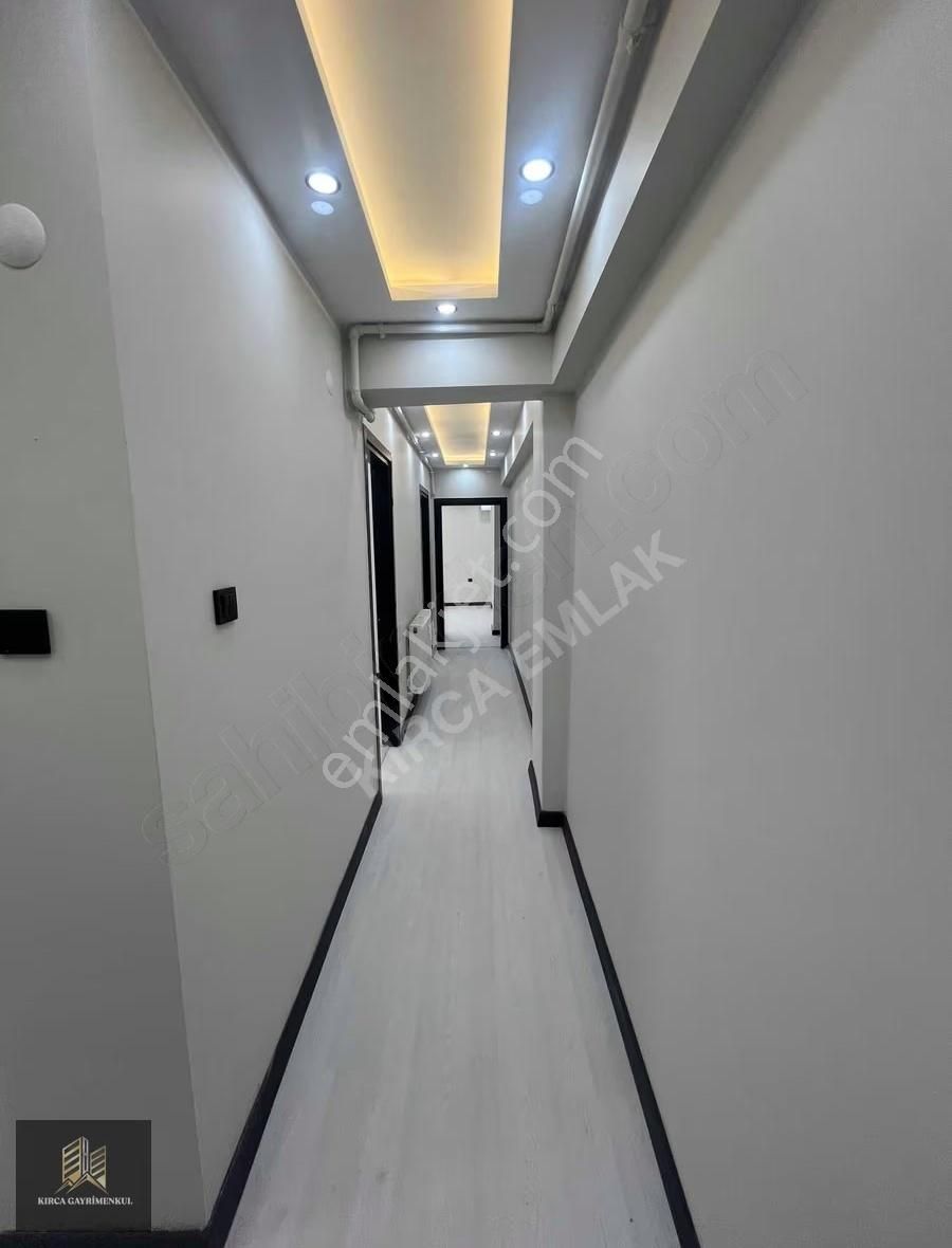 Kırca Emlaktan Cadde Üzeri Plan Pırojeli 2+1 Satılık Daire - Görsel 13
