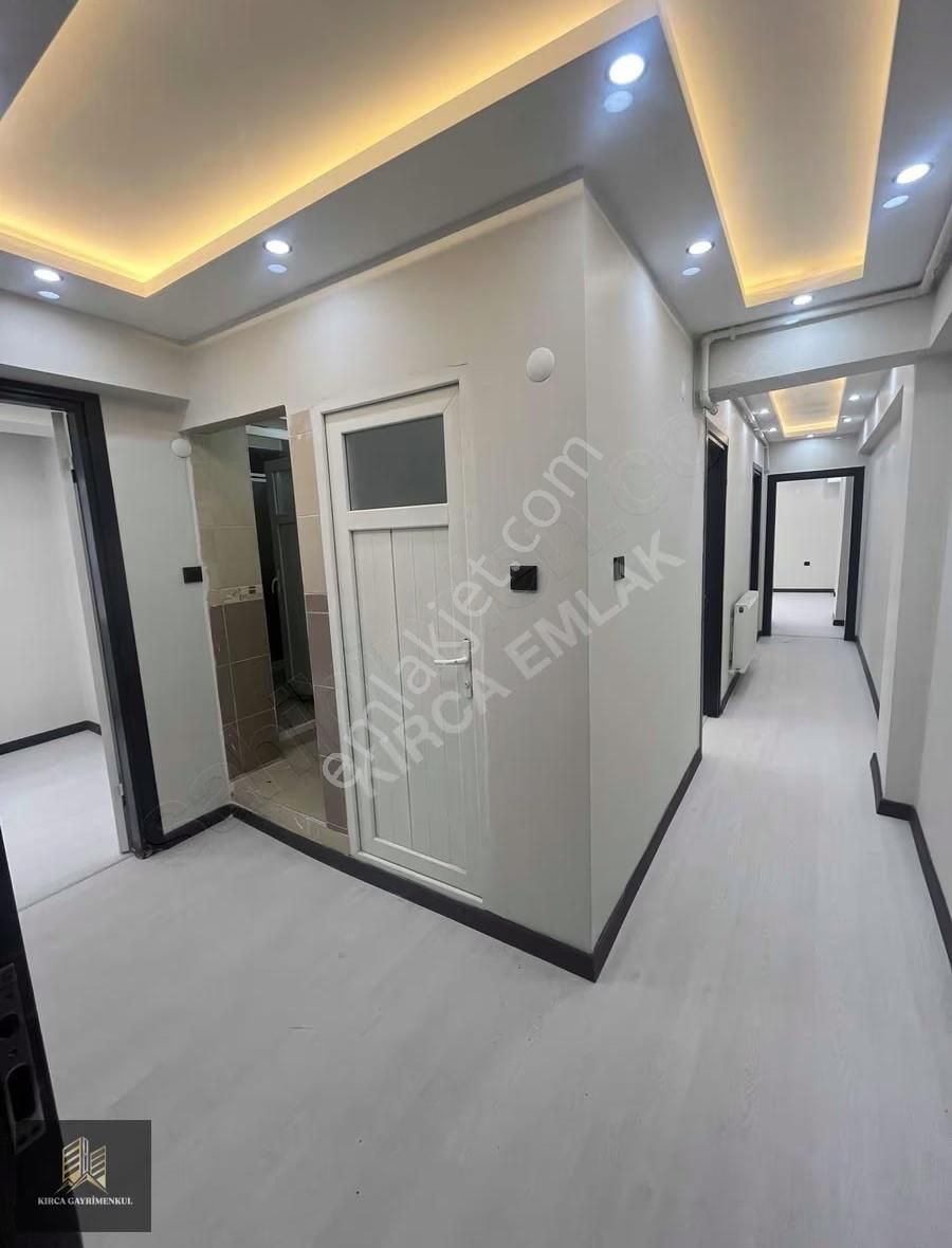 Kırca Emlaktan Cadde Üzeri Plan Pırojeli 2+1 Satılık Daire - Görsel 4