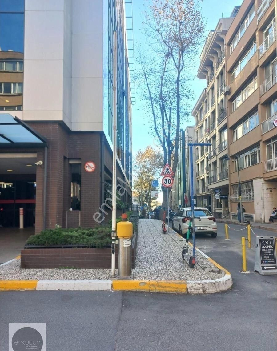 Erkutun'dan, Nişantaşı'nda, Amerikan Hastanesi Karşısında, 320 M2 Kiralık Dükkân-mağaza - Görsel 10